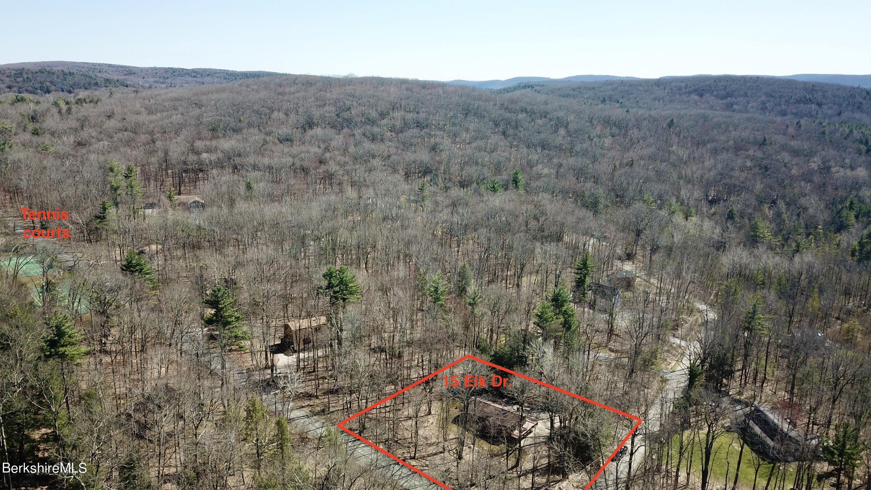 15 Elk Dr, Lee, Massachusetts image 8