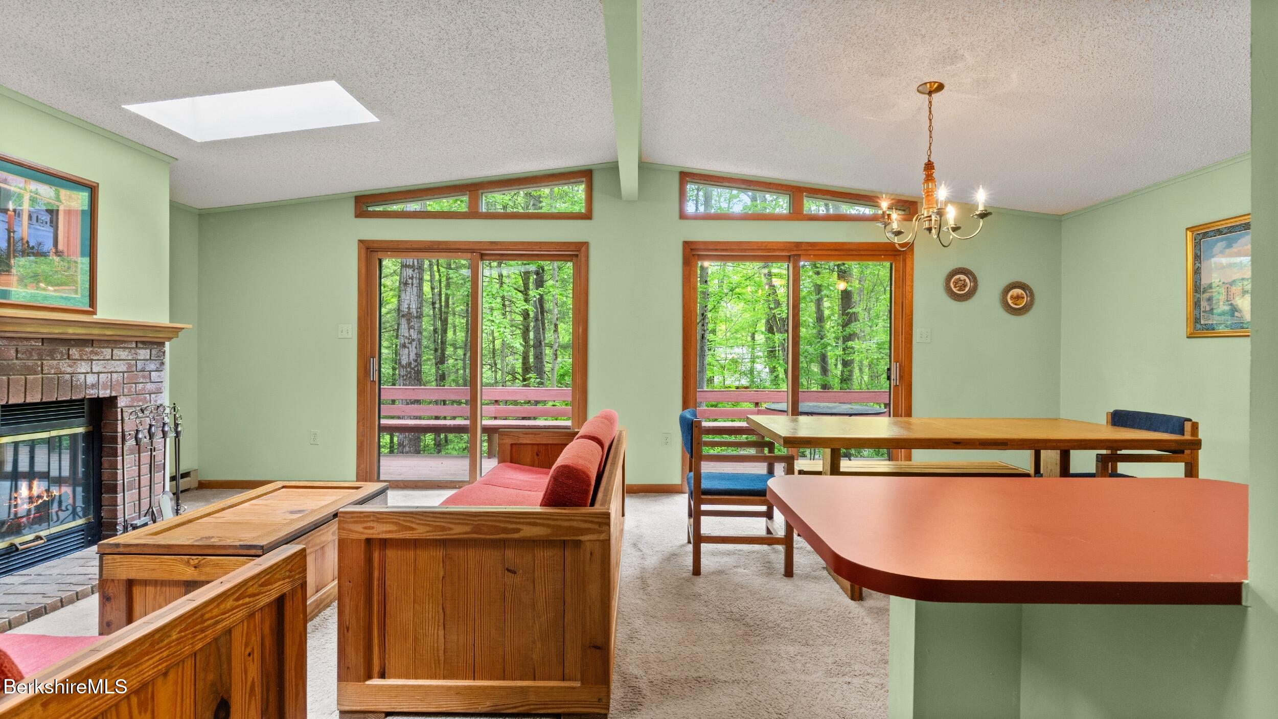 15 Elk Dr, Lee, Massachusetts image 7