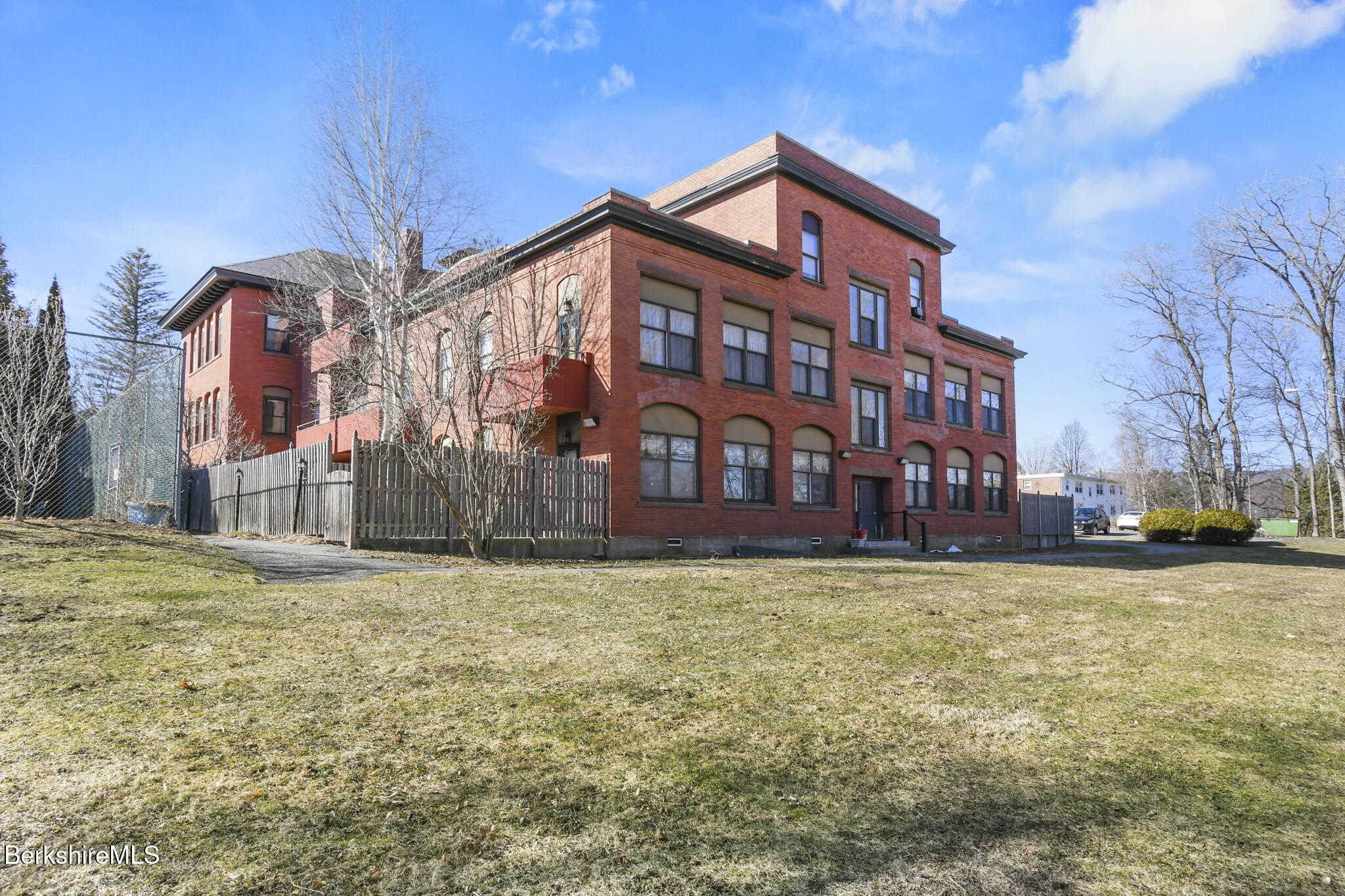 60 North St #9, Dalton, Massachusetts image 42