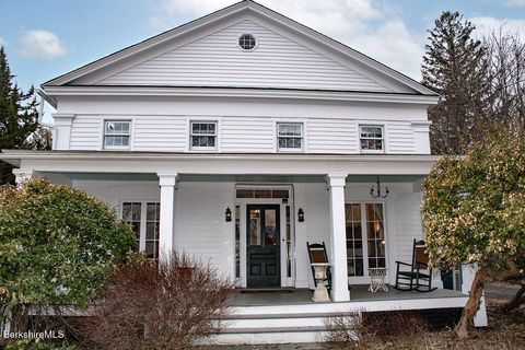 Homes For Sale - 1413 Albany Ave<br/> Kinderhook, NY 12130