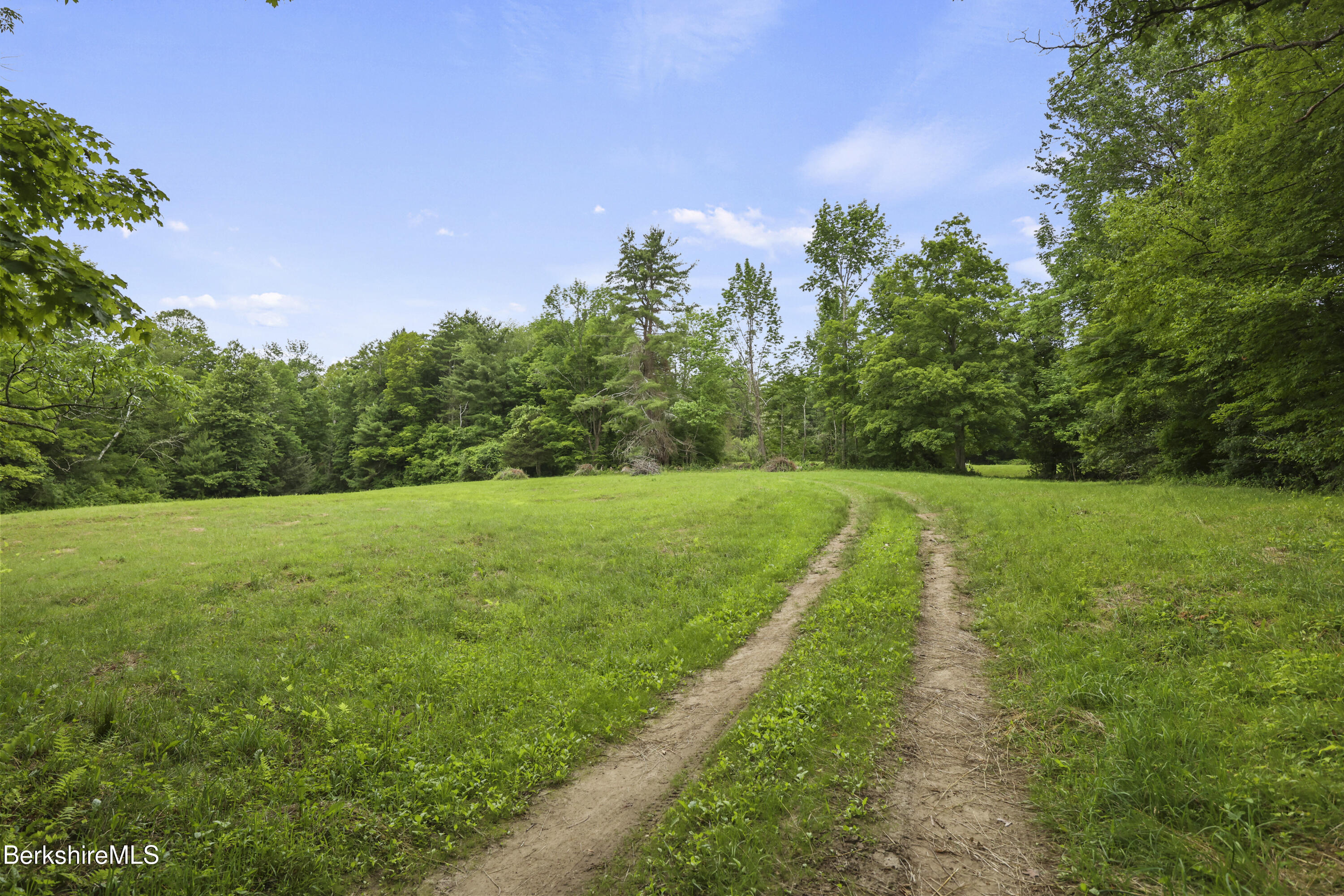 New Marlborough, Massachusetts 01230, United States, ,Land,Active,186819