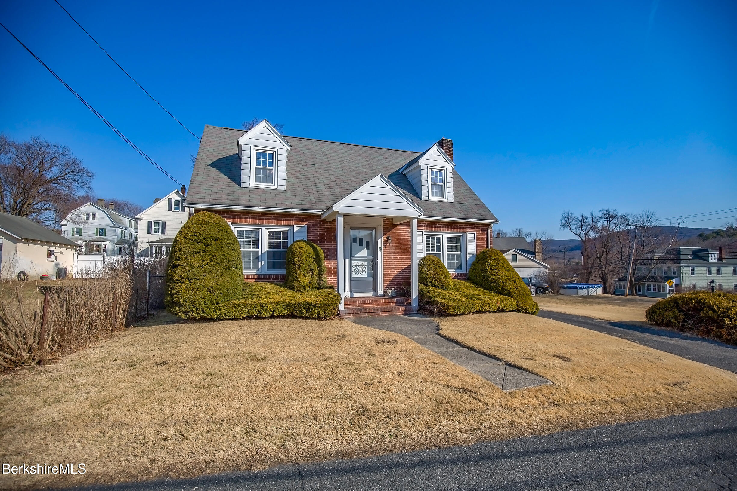 6 Margerie St, Lee, Massachusetts image 27