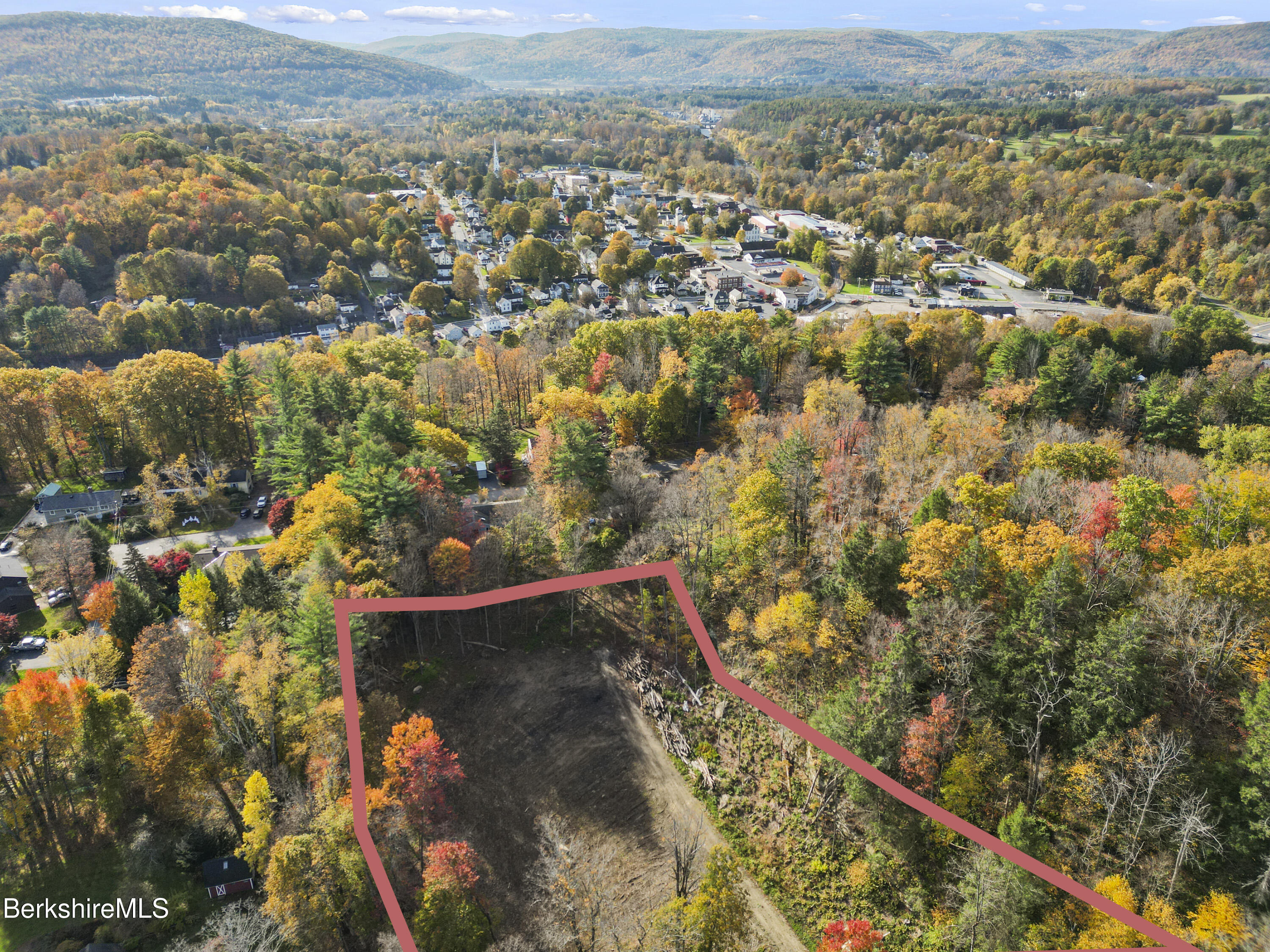 Lee, Massachusetts 01238, United States, ,Land,Active,244724