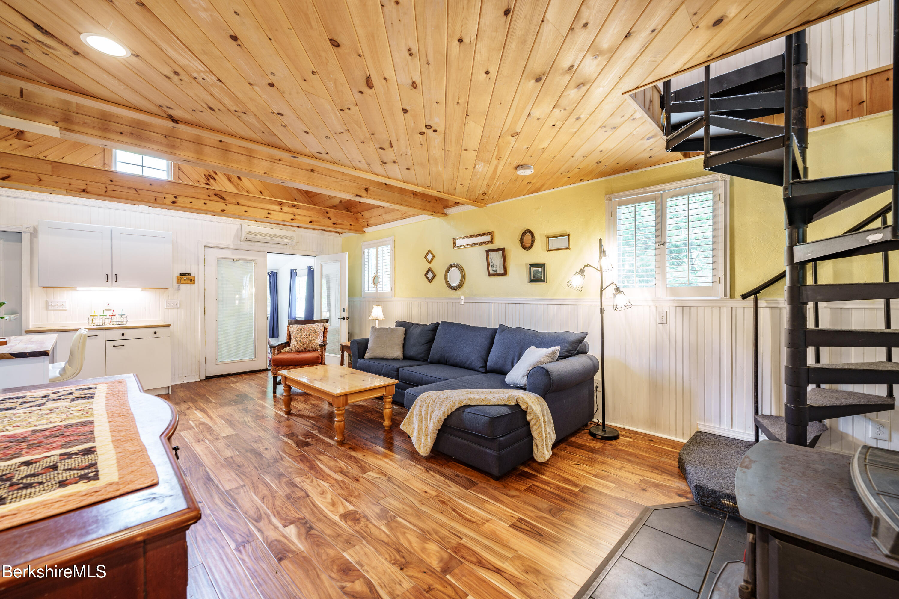 151 Excalibur Dr, Becket, Massachusetts image 11