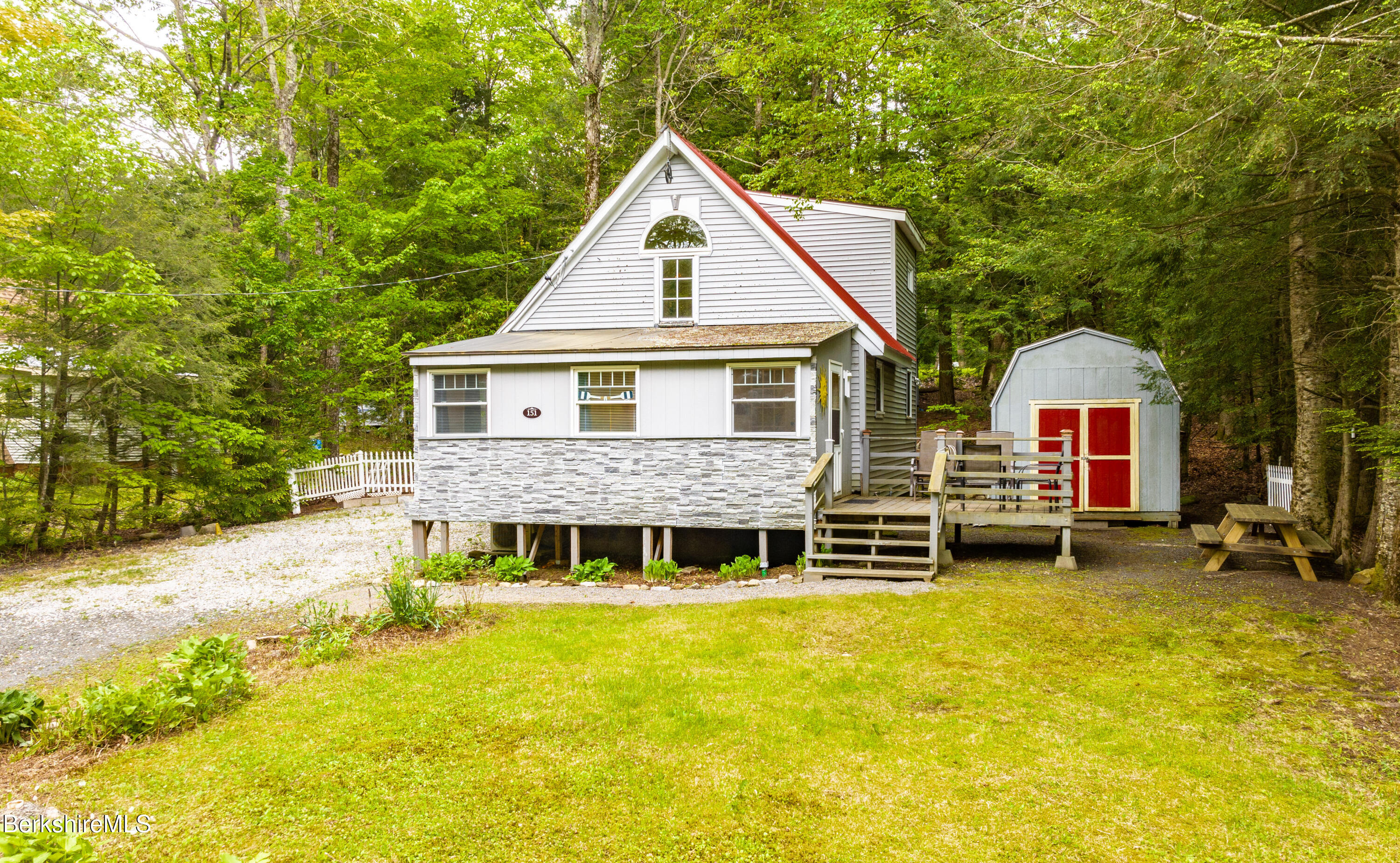 151 Excalibur Dr, Becket, Massachusetts image 23