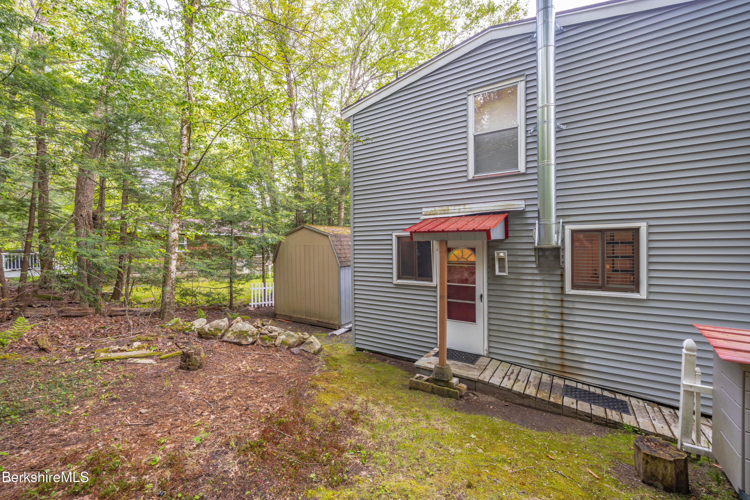 151 Excalibur Dr, Becket, Massachusetts image 26