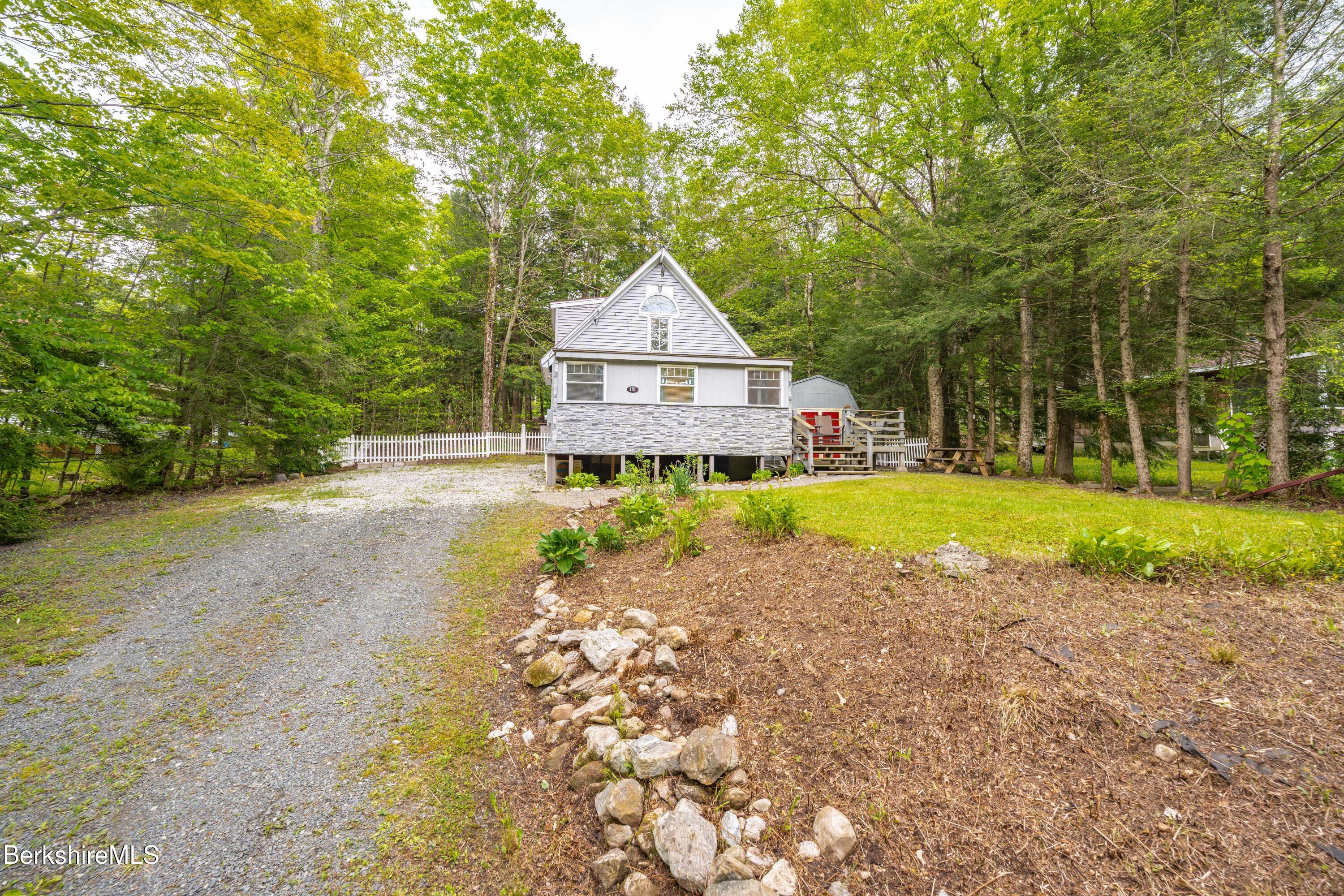 151 Excalibur Dr, Becket, Massachusetts image 27