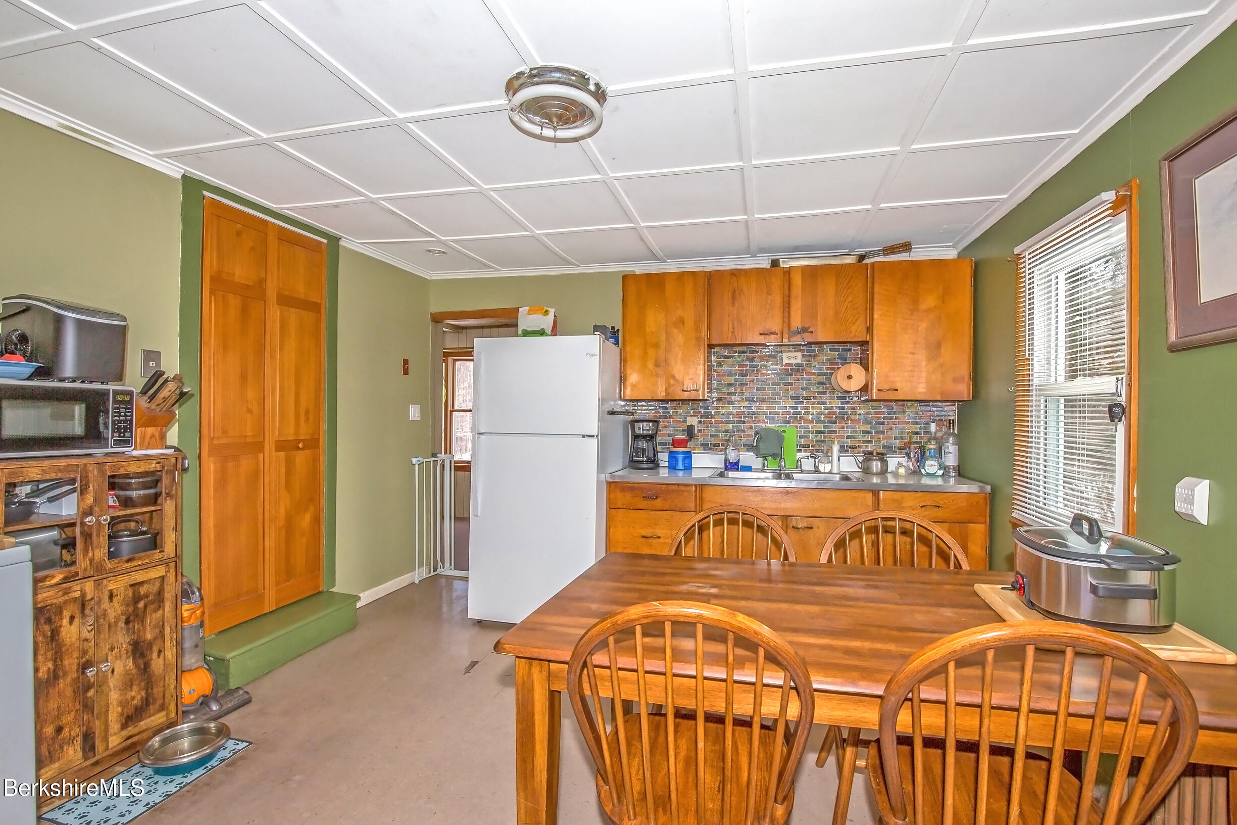 31 Jericho Rd, Hinsdale, Massachusetts image 4