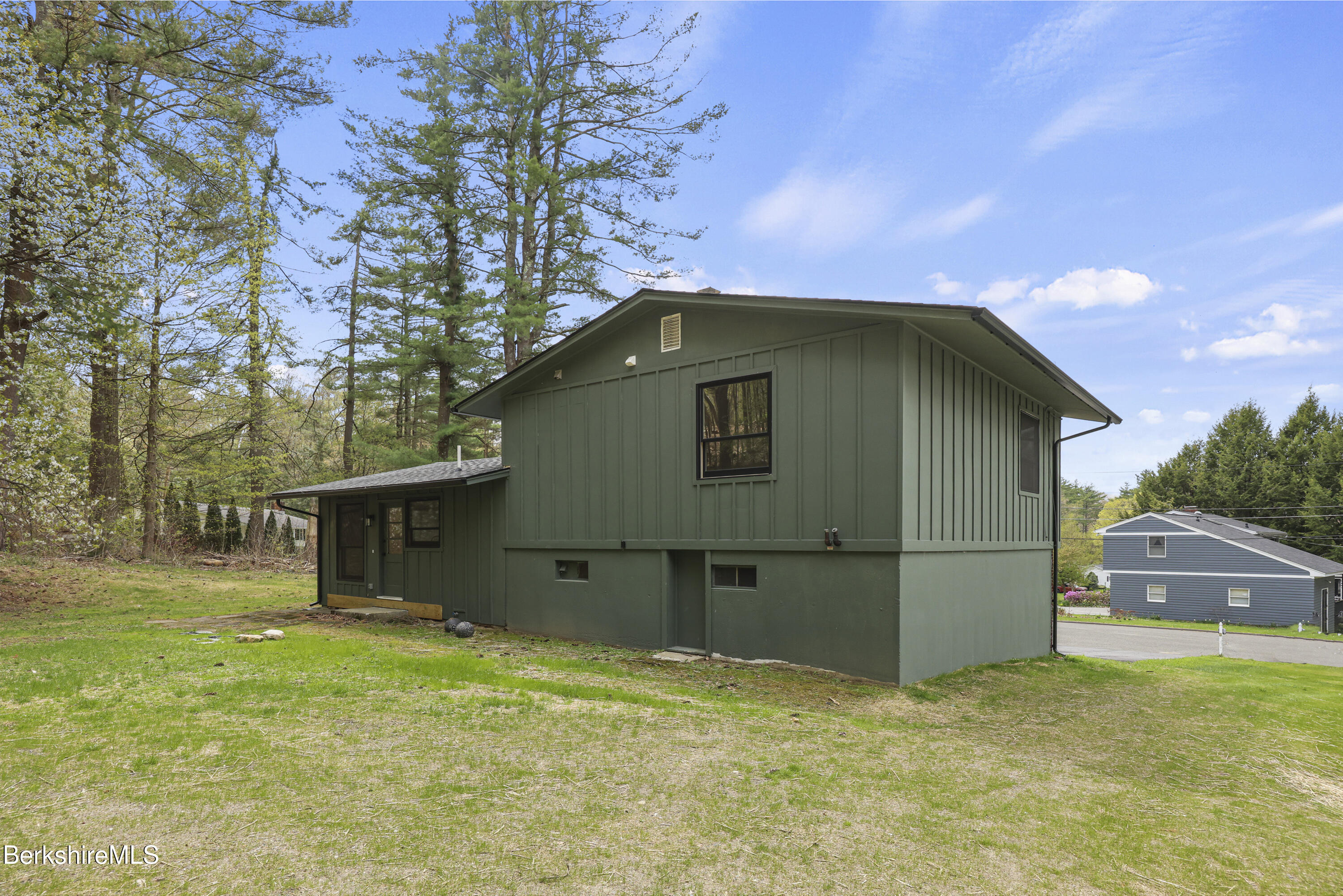 100 Autumn Dr, North Adams, Massachusetts image 4