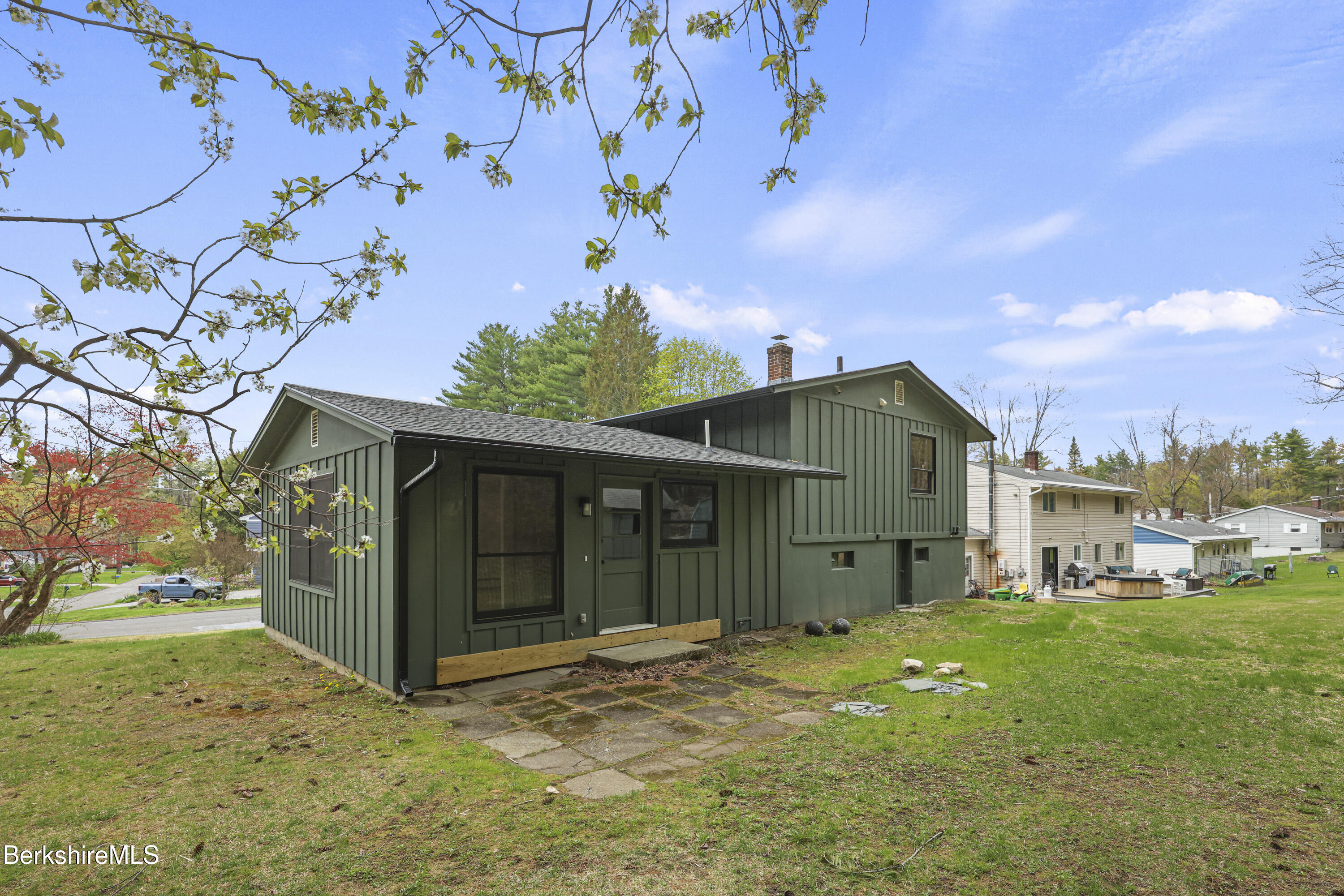100 Autumn Dr, North Adams, Massachusetts image 7