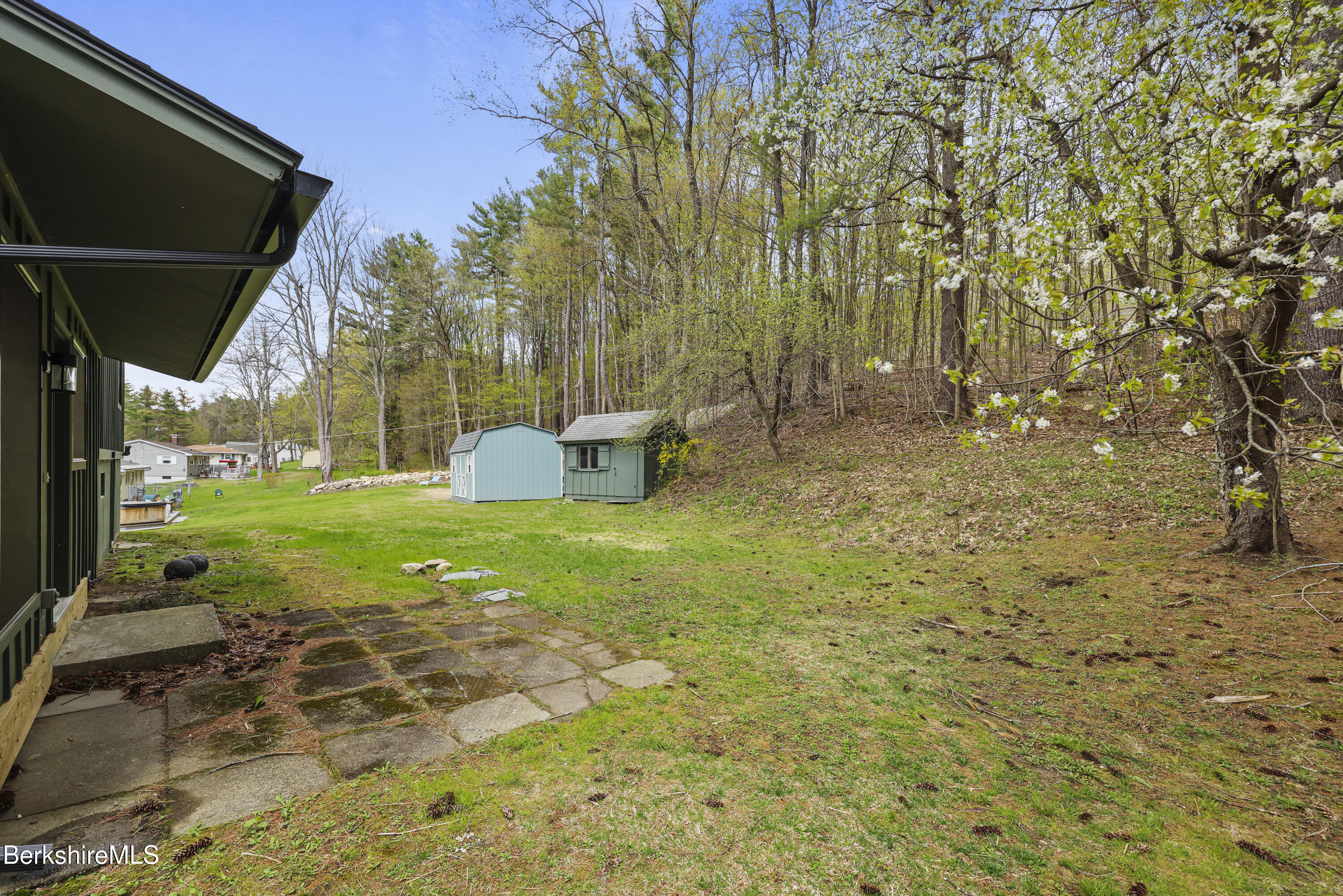 100 Autumn Dr, North Adams, Massachusetts image 8