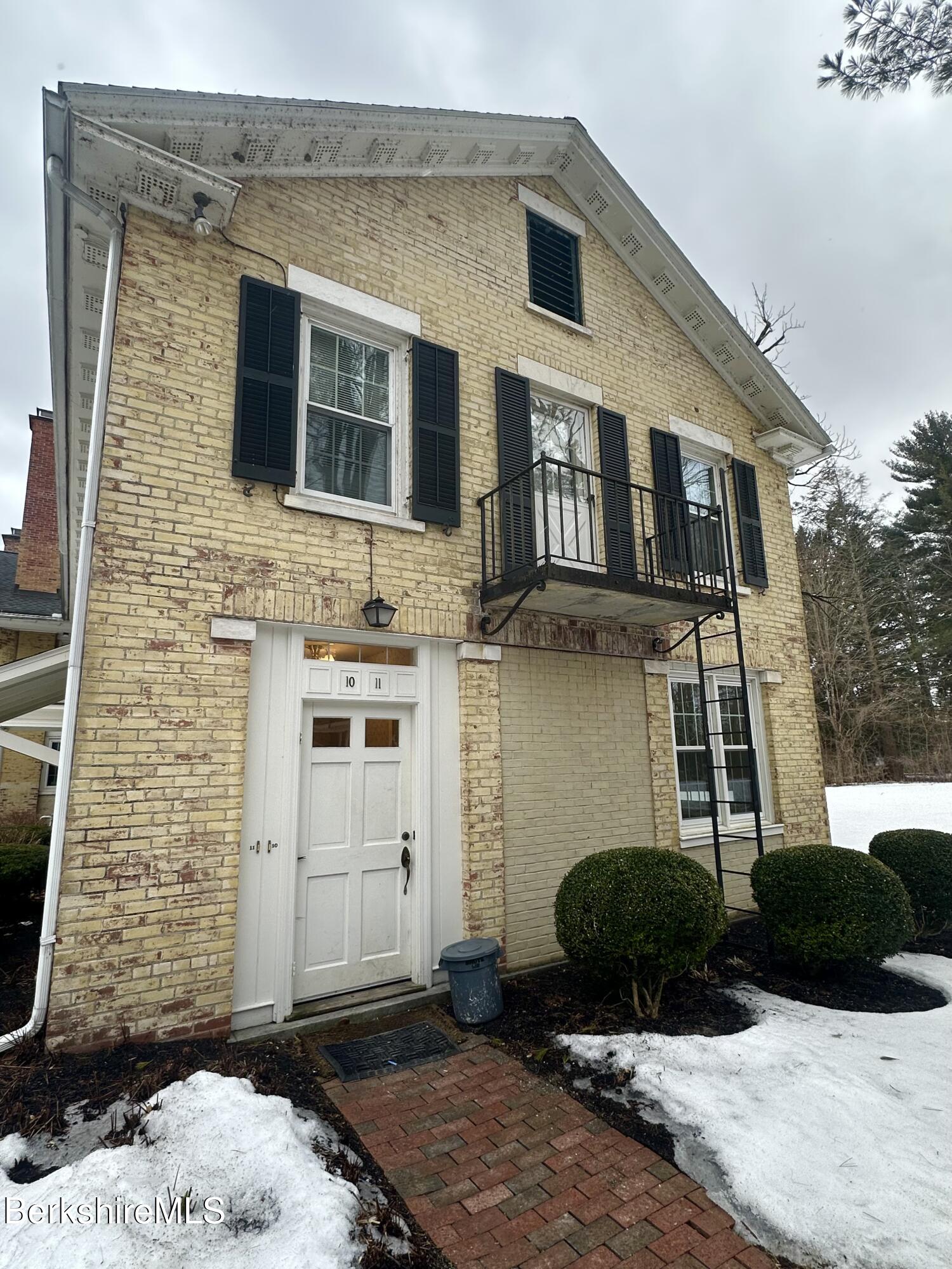 57 Main St #10, Stockbridge, Massachusetts image 3