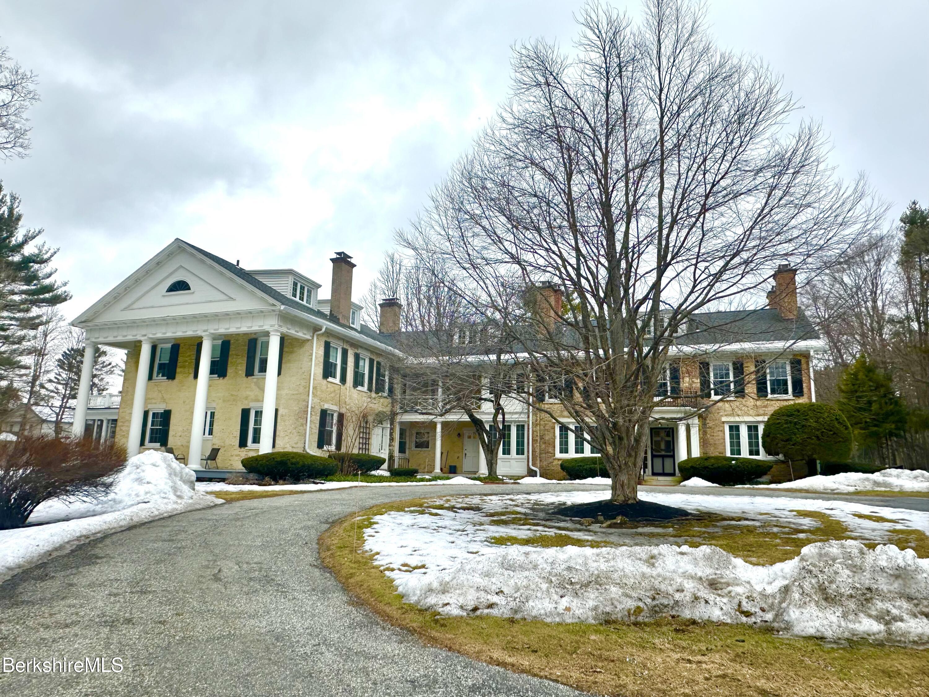 57 Main St #10, Stockbridge, Massachusetts image 2