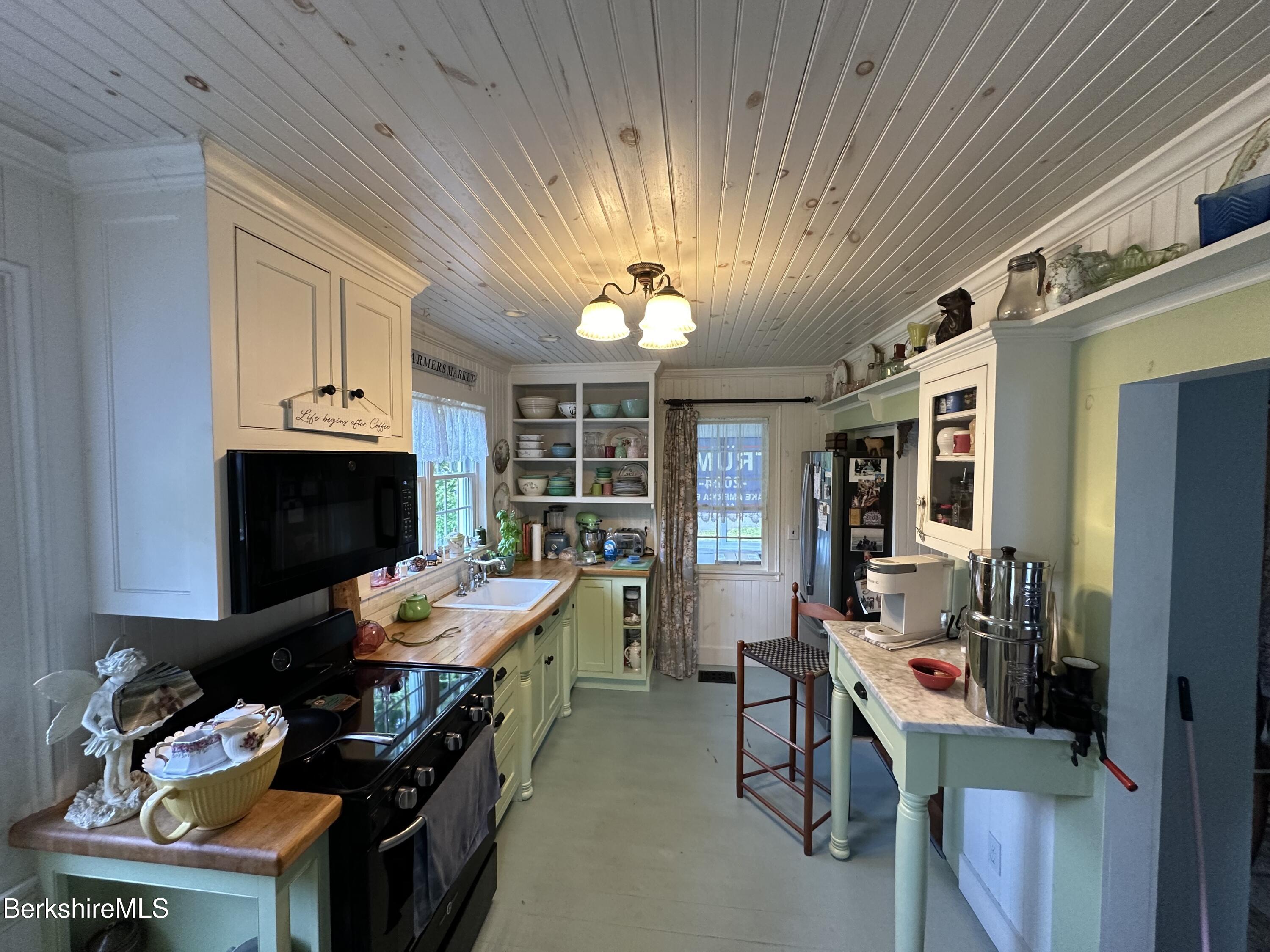 118 Old Shaker Rd, New Lebanon, New York image 17