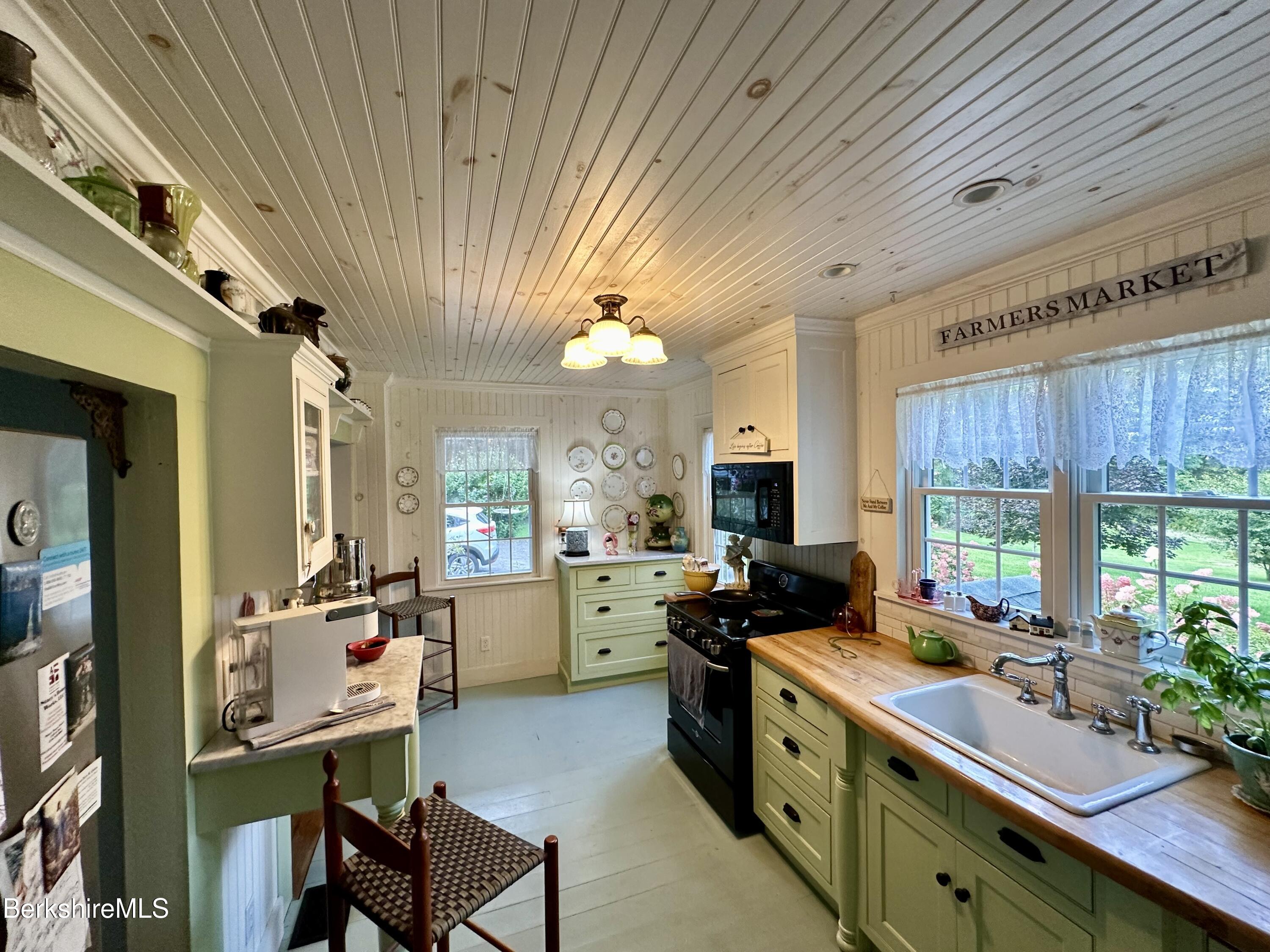 118 Old Shaker Rd, New Lebanon, New York image 18