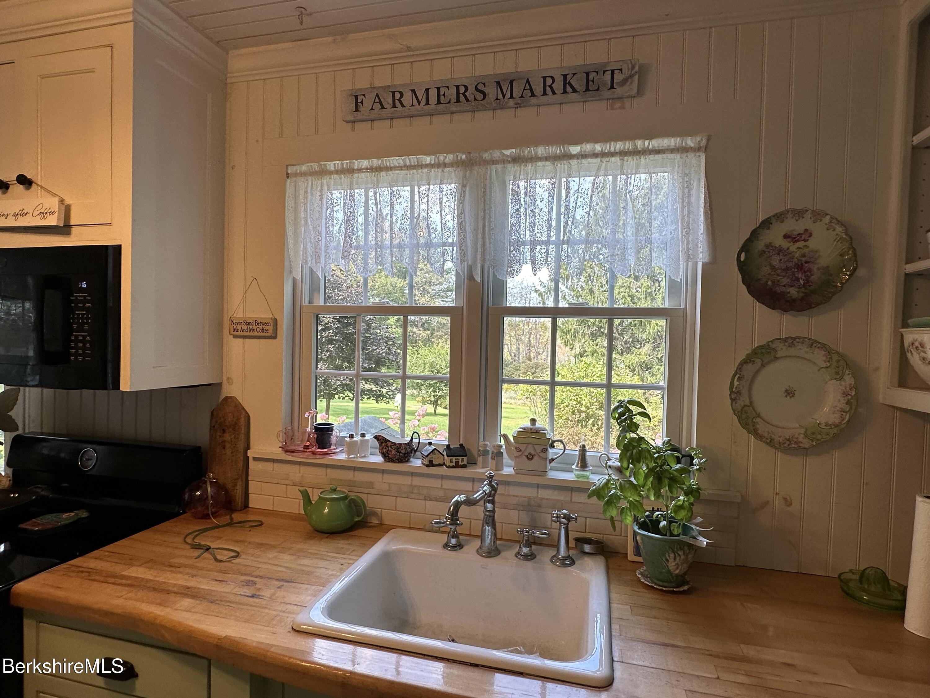 118 Old Shaker Rd, New Lebanon, New York image 16