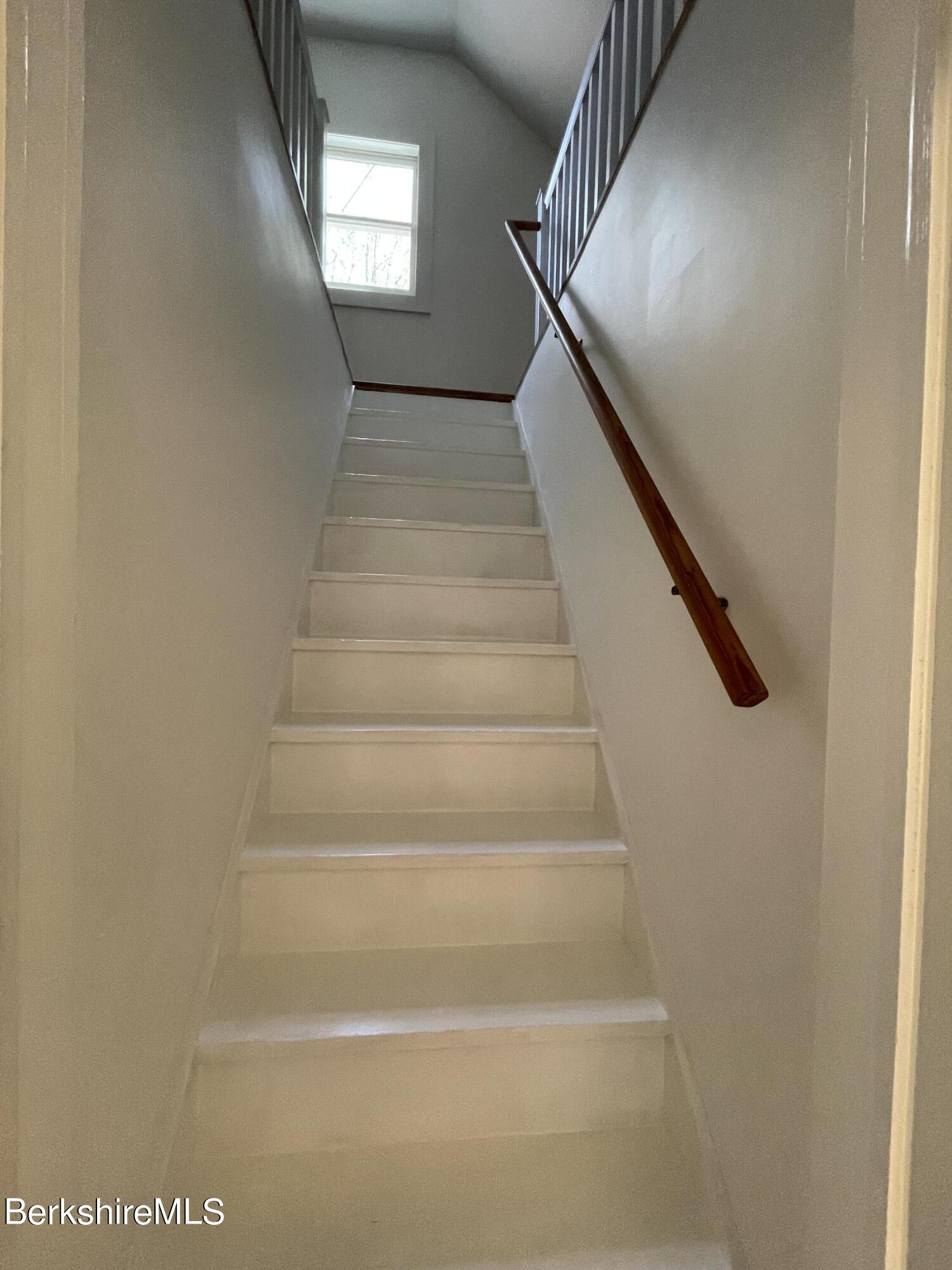 5 Grant Ln, Great Barrington, Massachusetts image 28