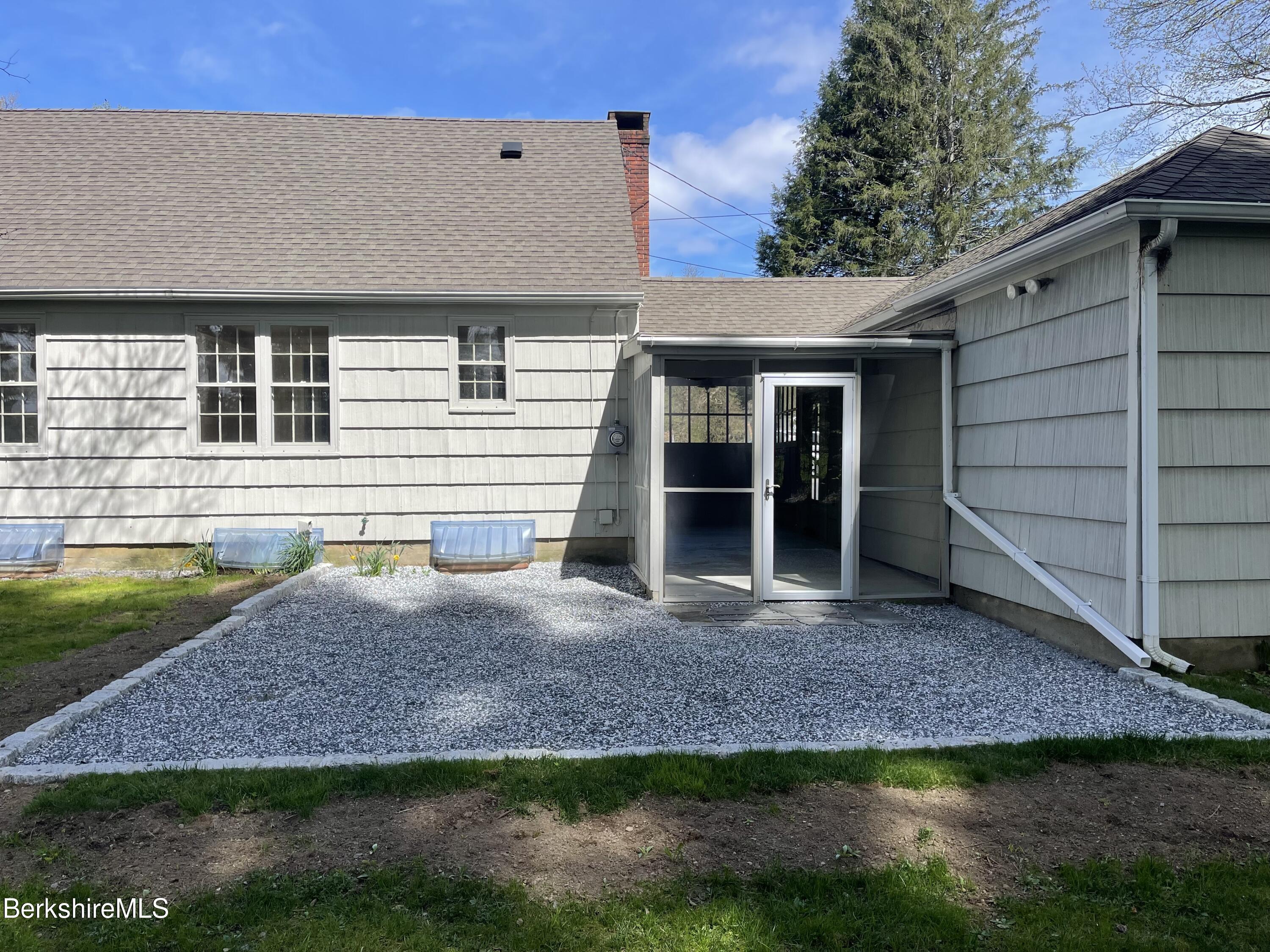 5 Grant Ln, Great Barrington, Massachusetts image 8