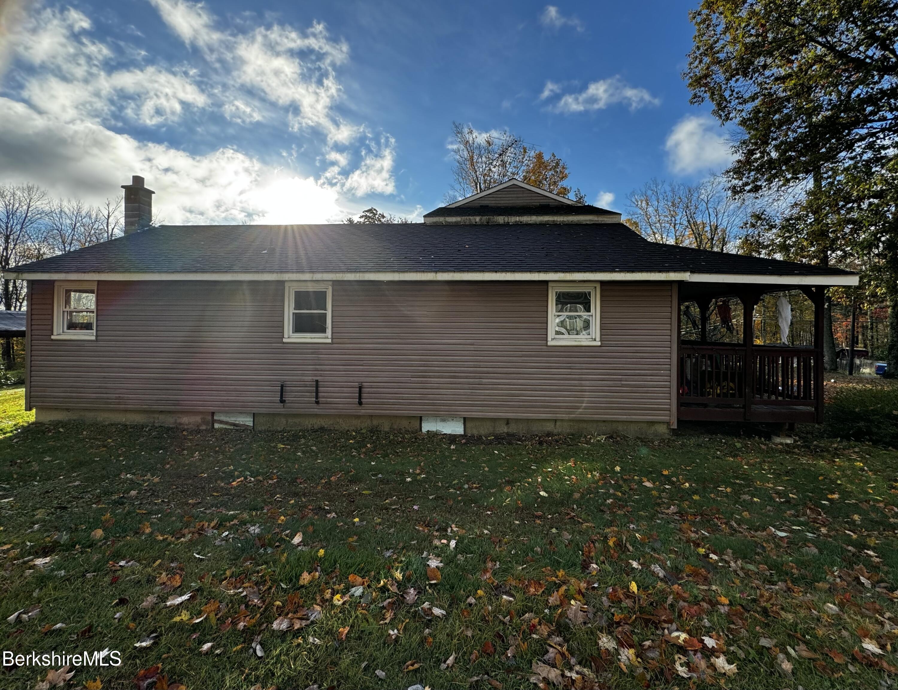 345 Wells Rd, Becket, Massachusetts image 9