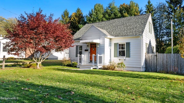 16 DELAWARE AVE, PITTSFIELD, MA 01201 - Image 3cf25c232ea1732acfad6fd5e41cde83/17367819