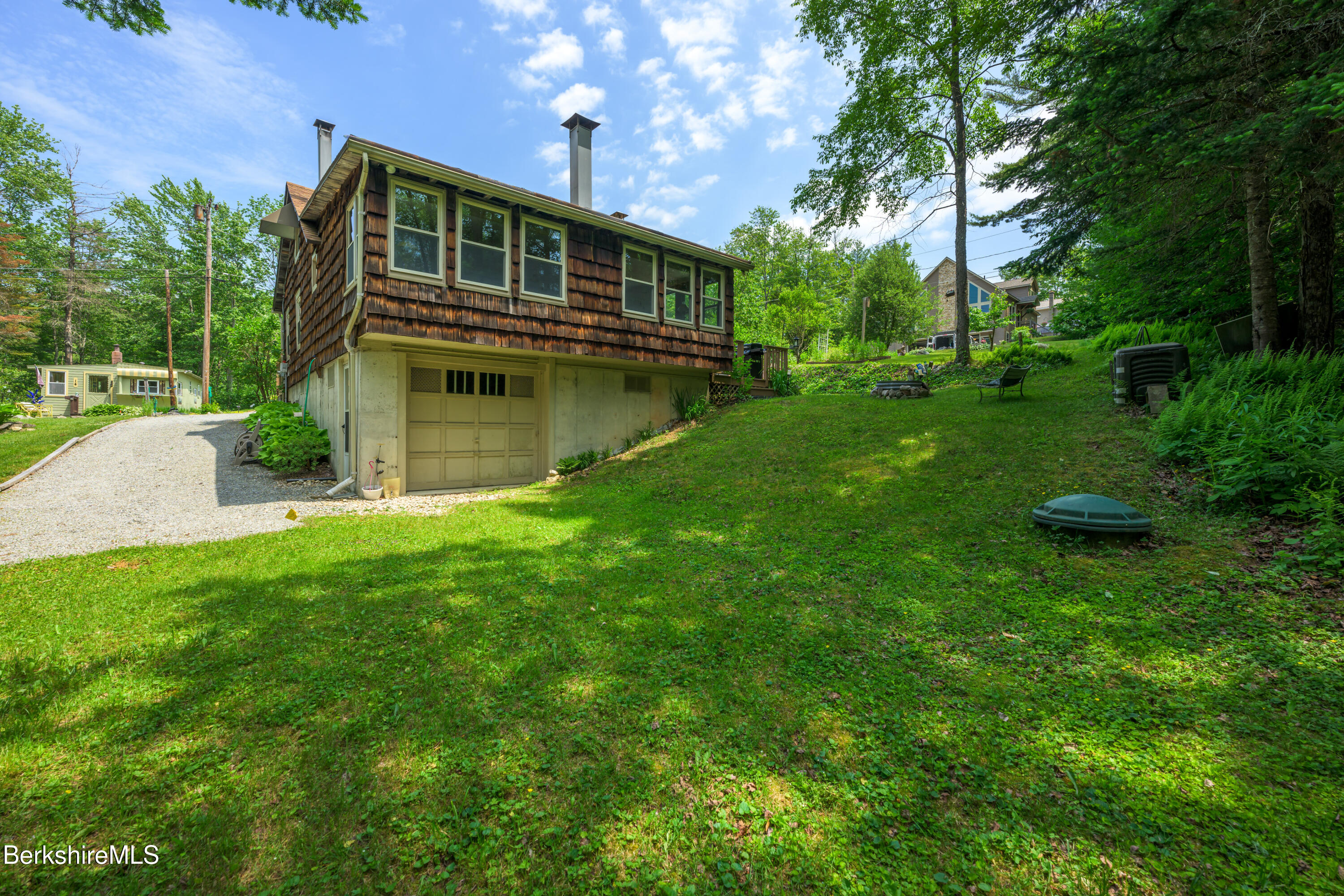 9 & 14 Bear Hill Rd, Hinsdale, Massachusetts image 18