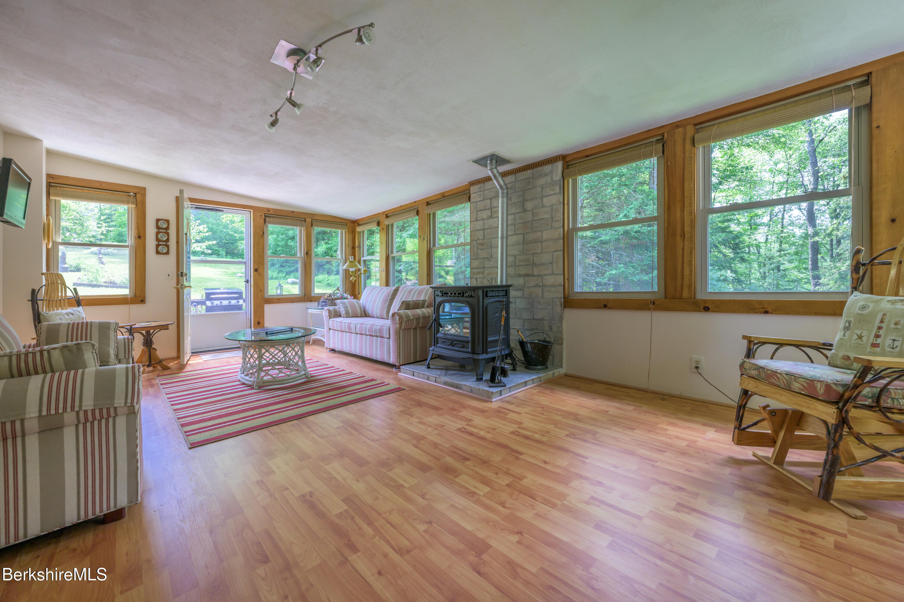 9 & 14 Bear Hill Rd, Hinsdale, Massachusetts image 7