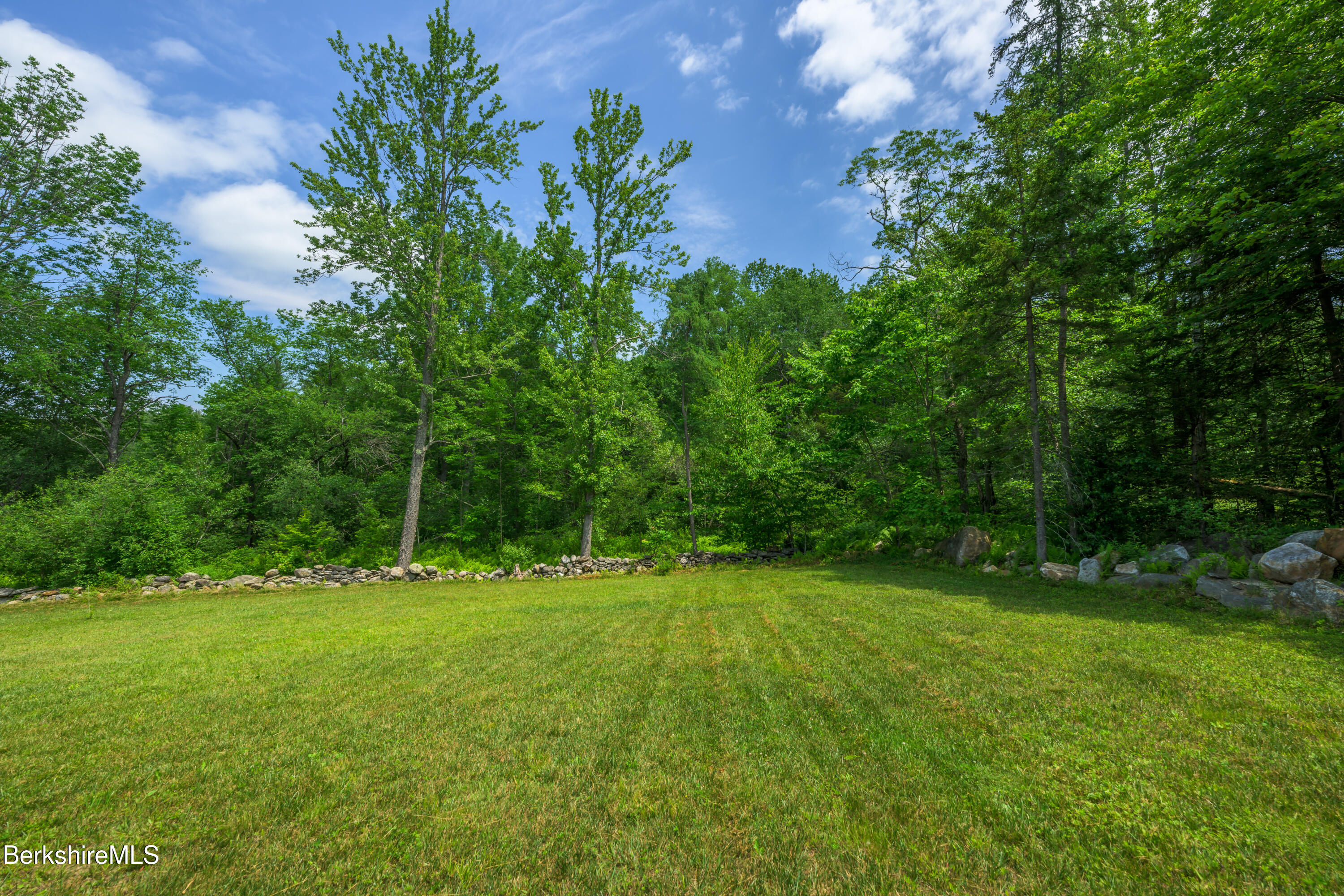 9 & 14 Bear Hill Rd, Hinsdale, Massachusetts image 34