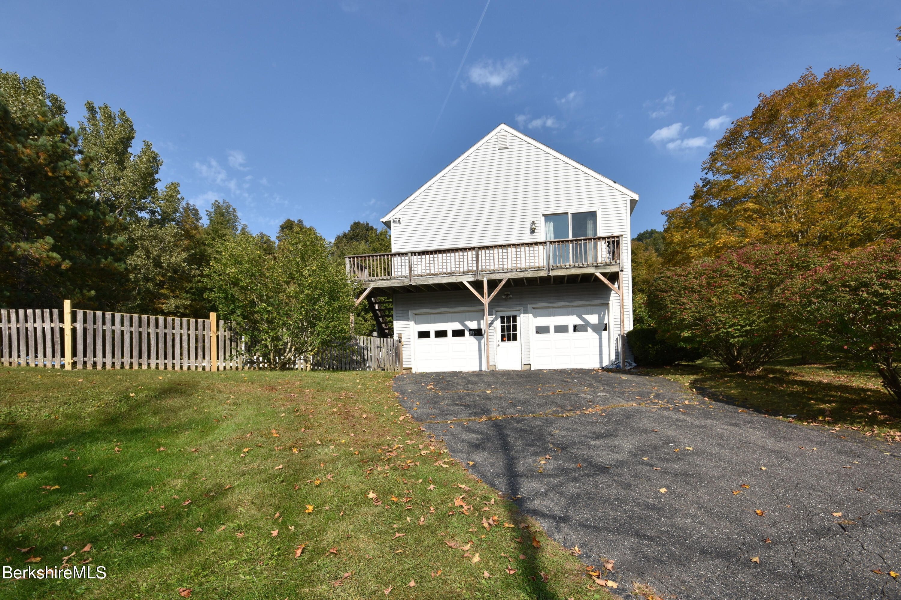 131 Wilshire Dr, Cheshire, Massachusetts image 10