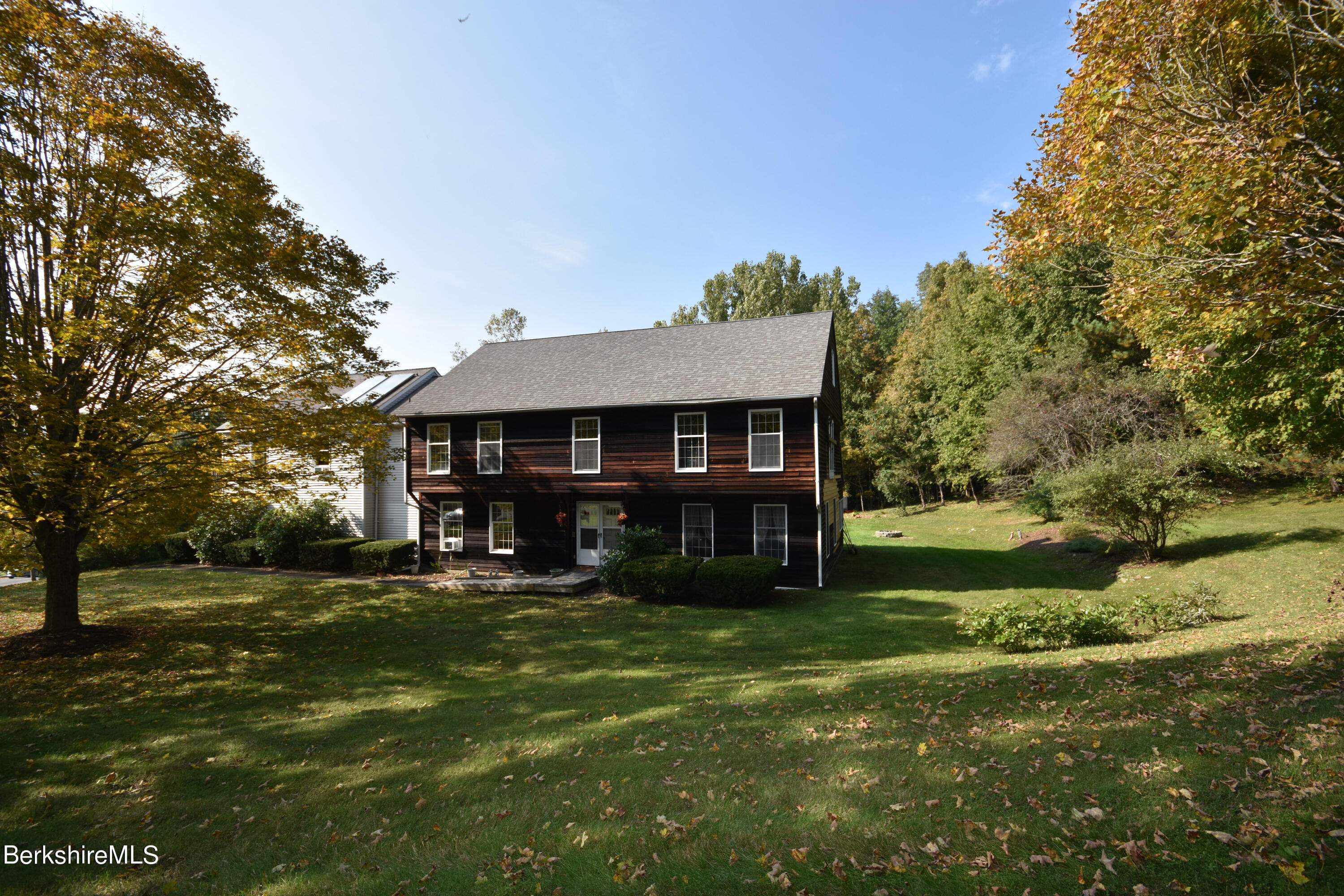 131 Wilshire Dr, Cheshire, Massachusetts image 8