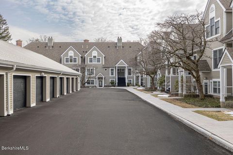 Condo For Sale - 80 Taconic Ave #13<br/> Berkshire County, Great Barrington, MA 01230