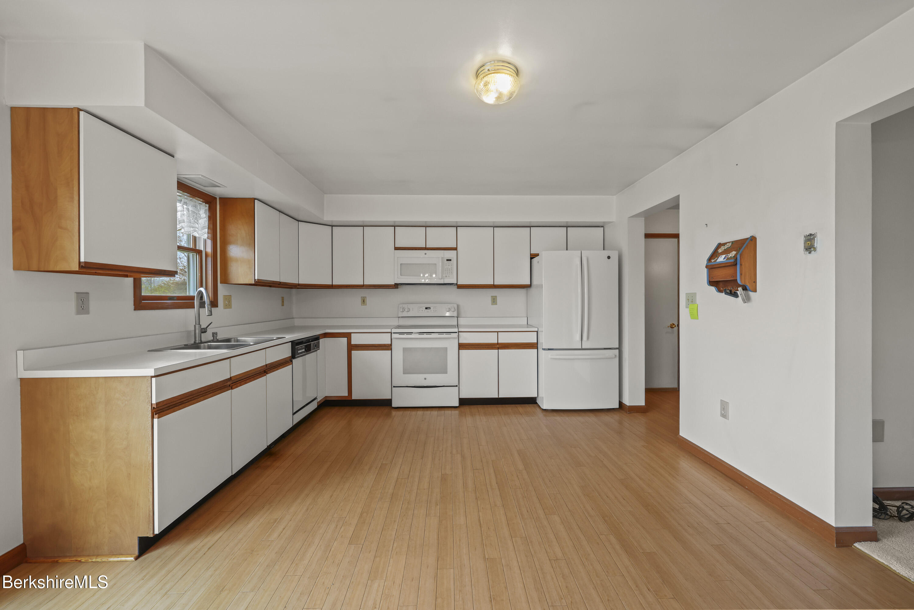 470 Peru Rd, Windsor, Massachusetts image 4