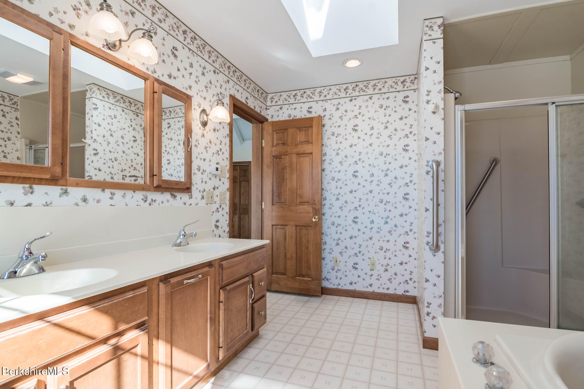 1166 Rannapo Rd, Sheffield, Massachusetts image 27