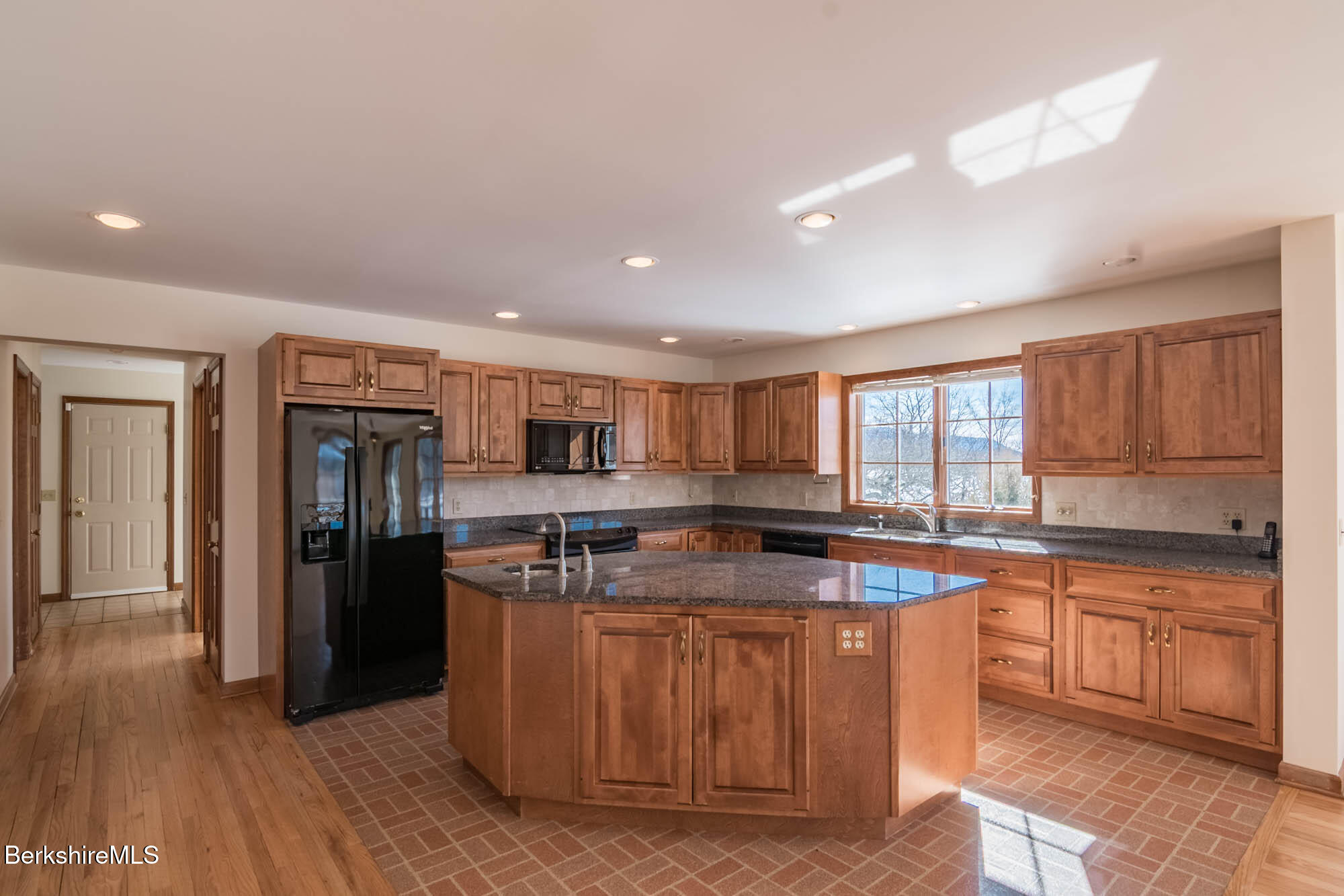 1166 Rannapo Rd, Sheffield, Massachusetts image 14