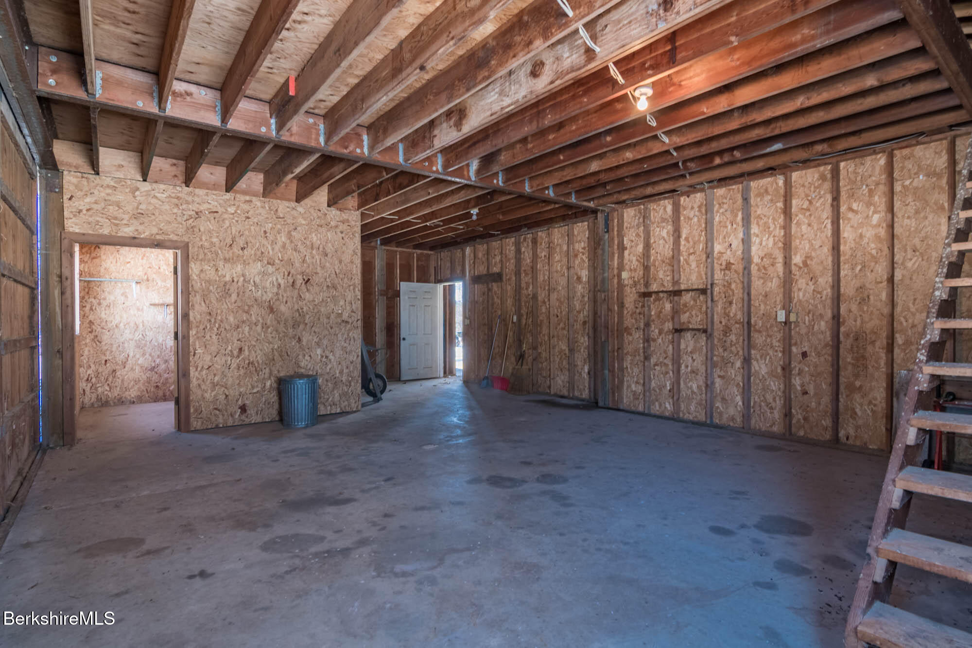 1166 Rannapo Rd, Sheffield, Massachusetts image 39