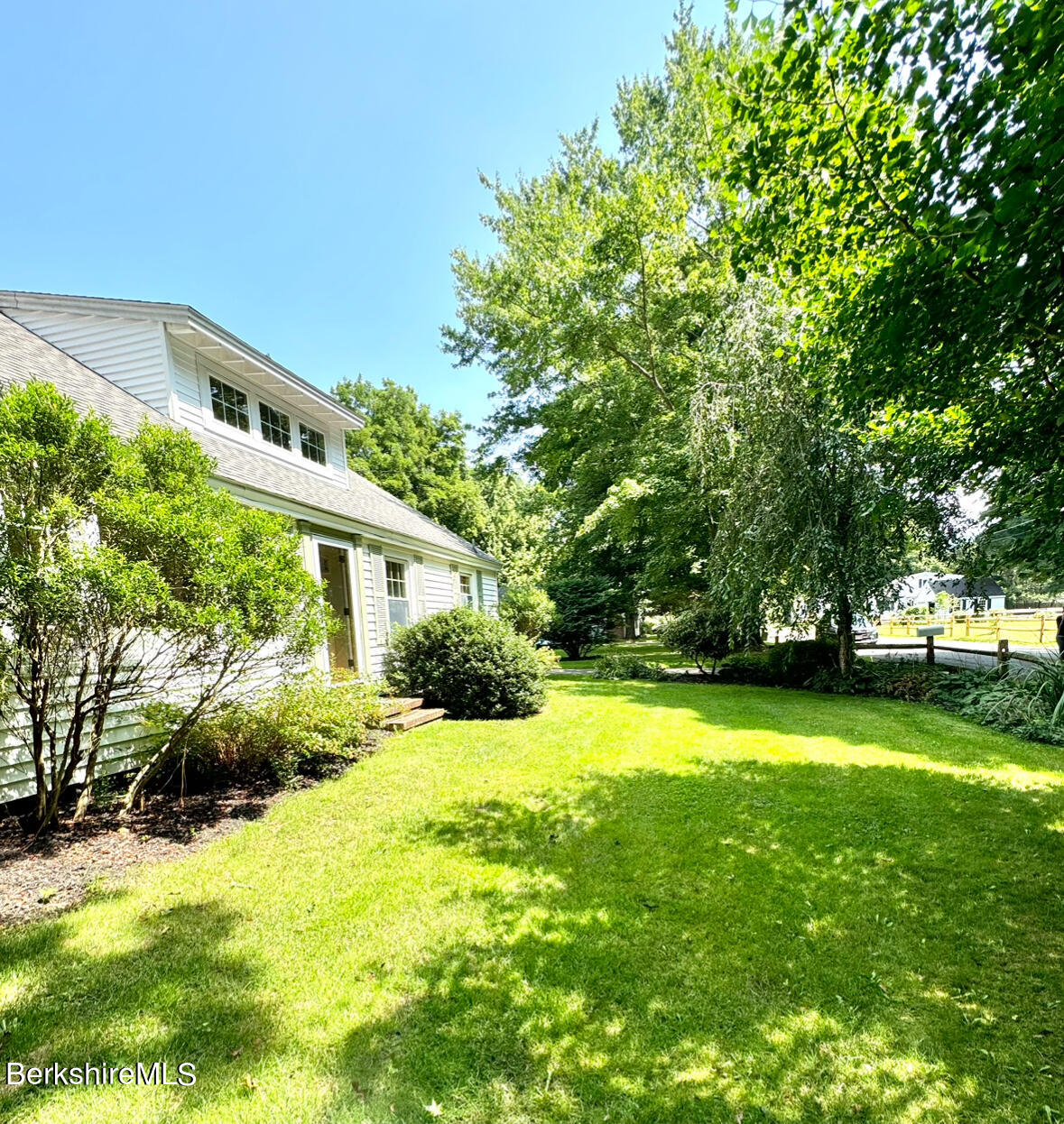 28 Manville St, Great Barrington, Massachusetts image 38