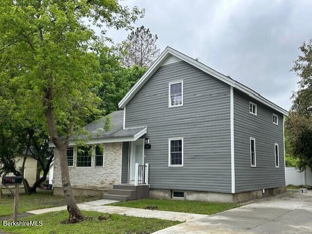 15 Murray Ave, North Adams, Massachusetts image 2