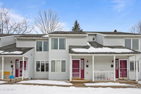 Condo For Sale - 70 Lake St #B<br/> Berkshire County, Dalton, MA 01226