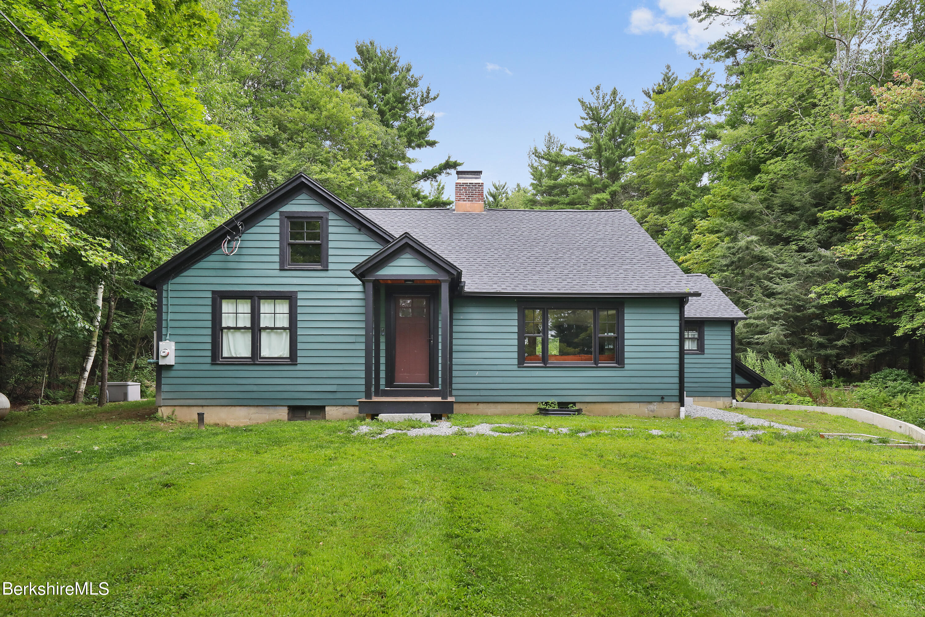 Norfolk, Connecticut 06058, United States, 4 Bedrooms Bedrooms, ,2 BathroomsBathrooms,Residential,Active,62986