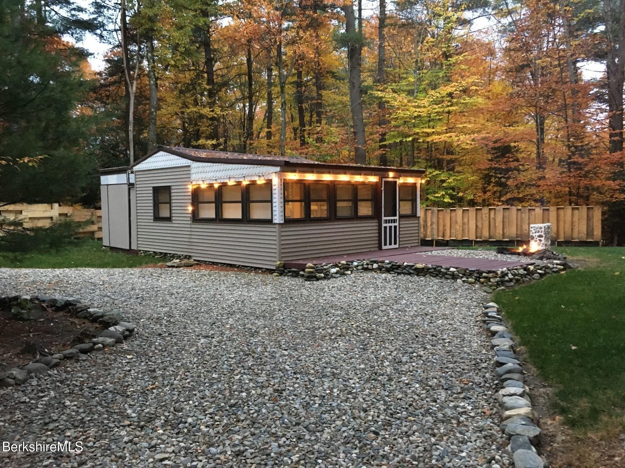 2 Moduc Dr, Heath, Massachusetts image 1