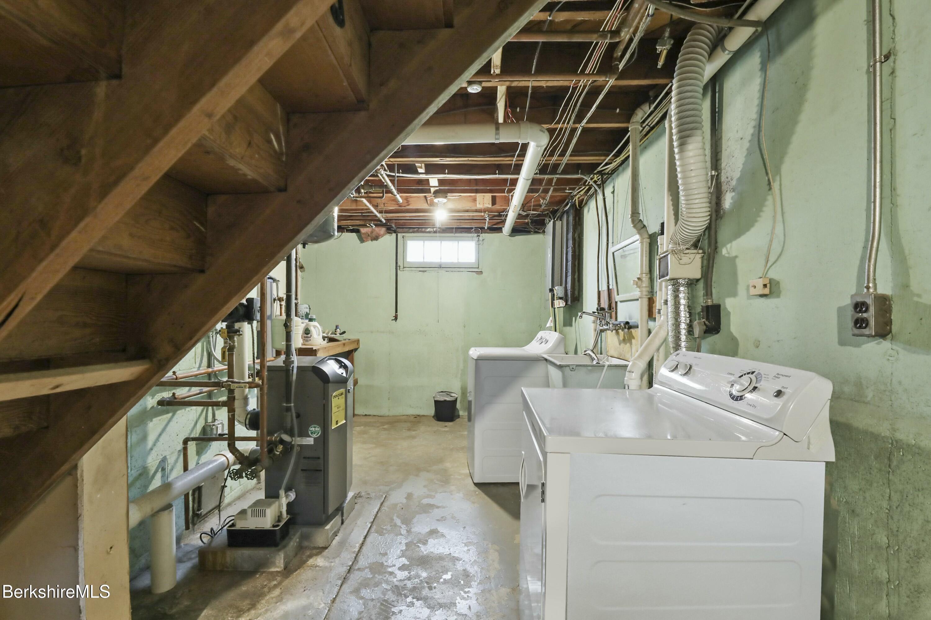 24 Henderson Rd, Williamstown, Massachusetts image 35