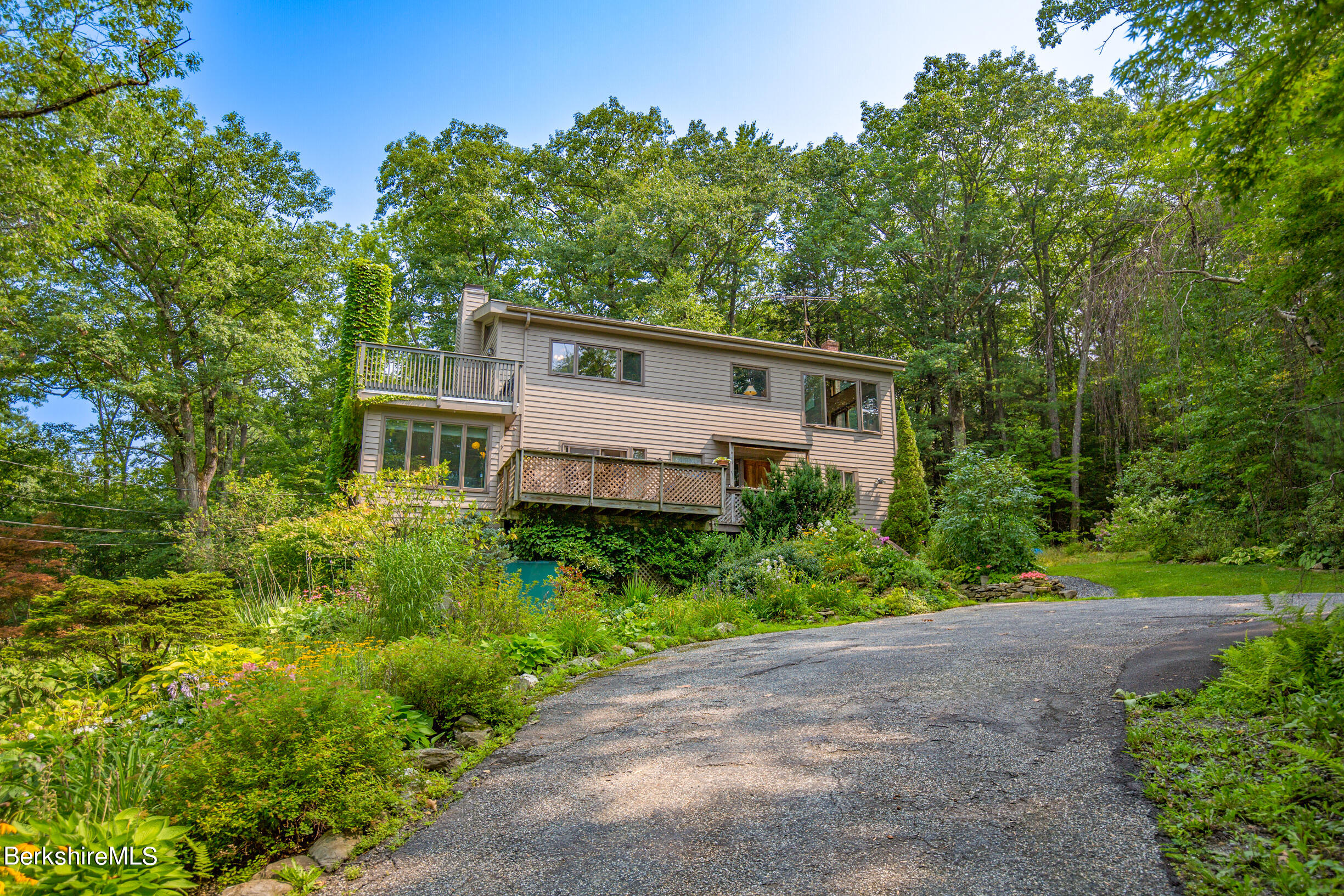 18 Cooper Creek Rd, Tyringham, Massachusetts image 2