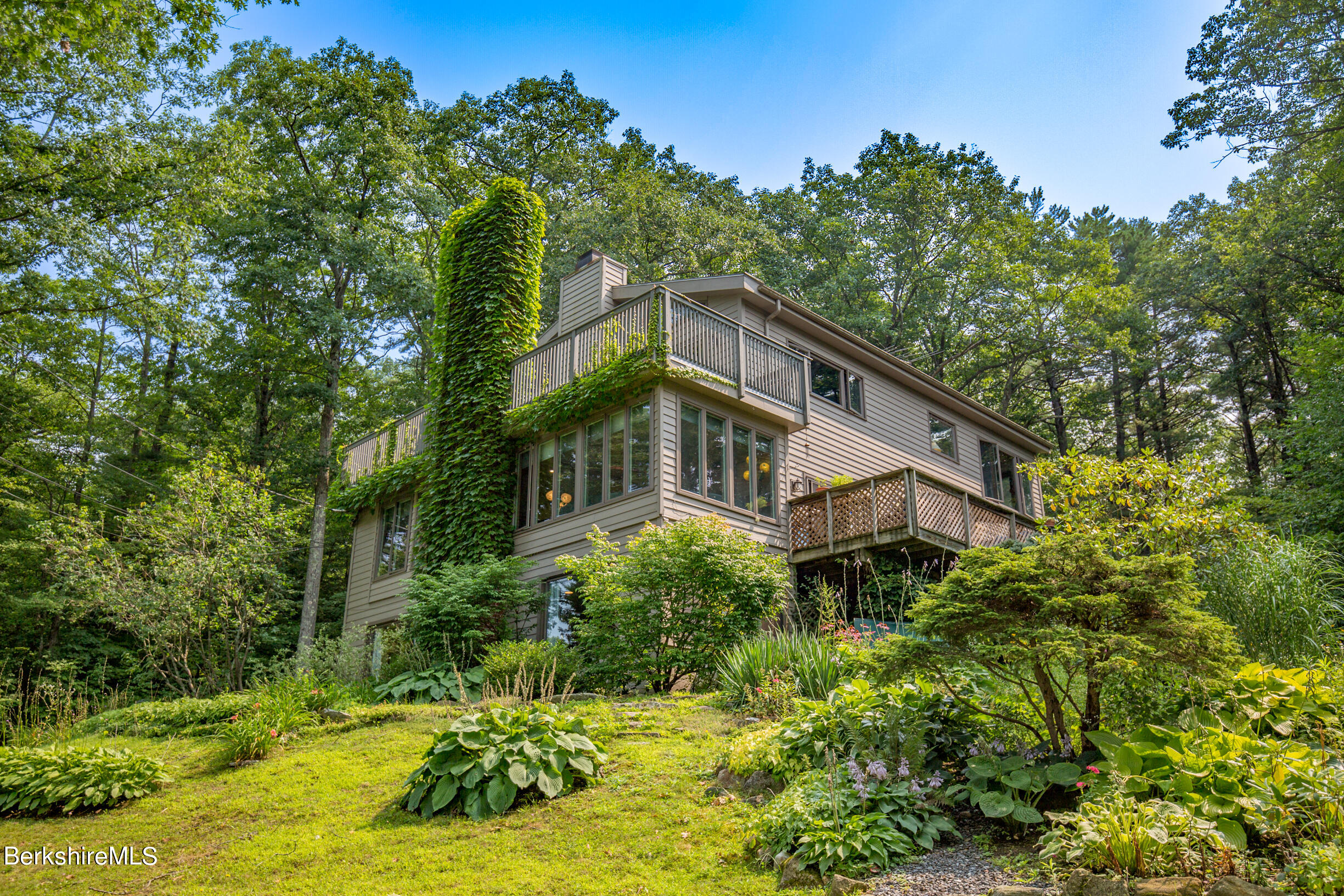 18 Cooper Creek Rd, Tyringham, Massachusetts image 1