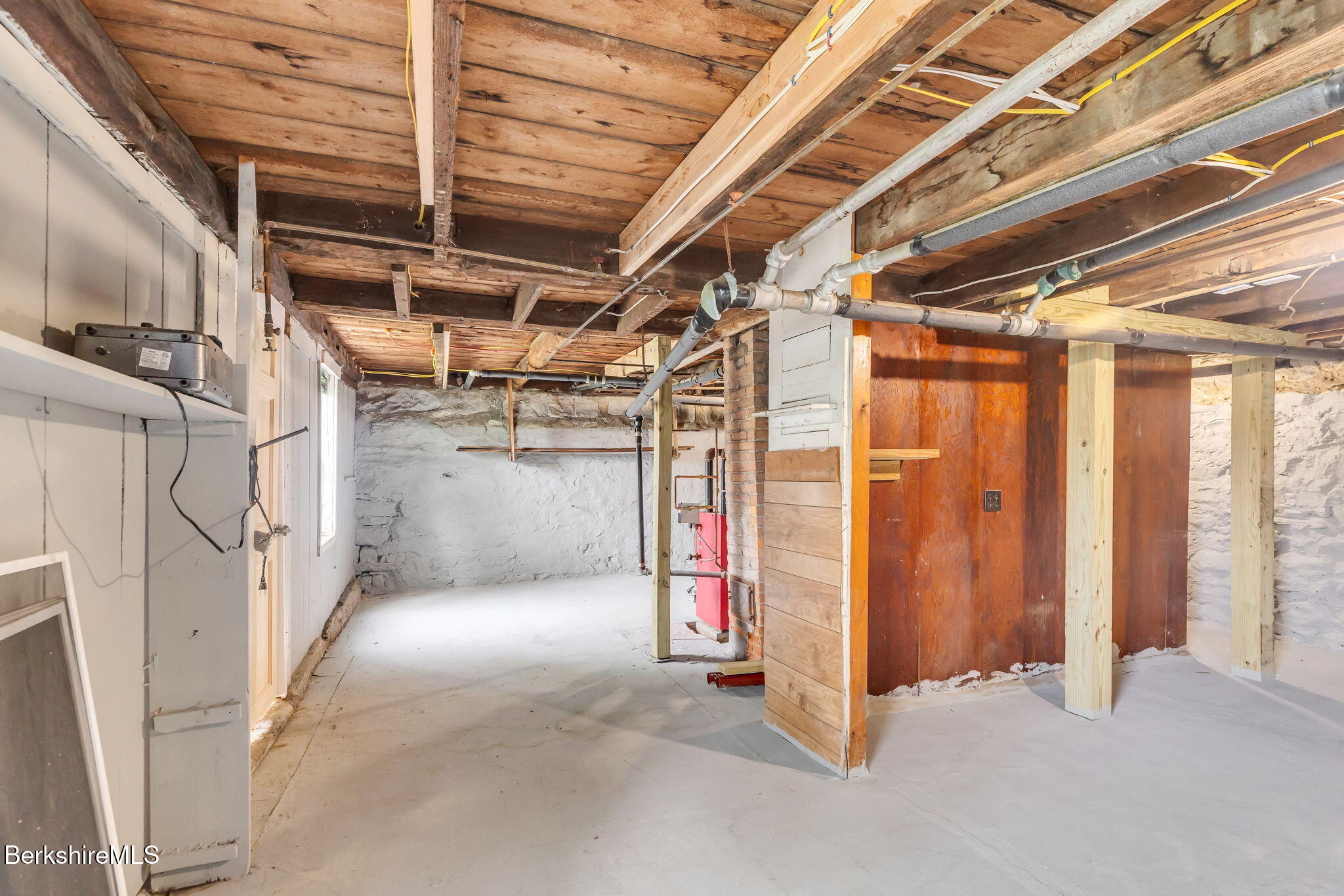 90 Maple St, Lee, Massachusetts image 22