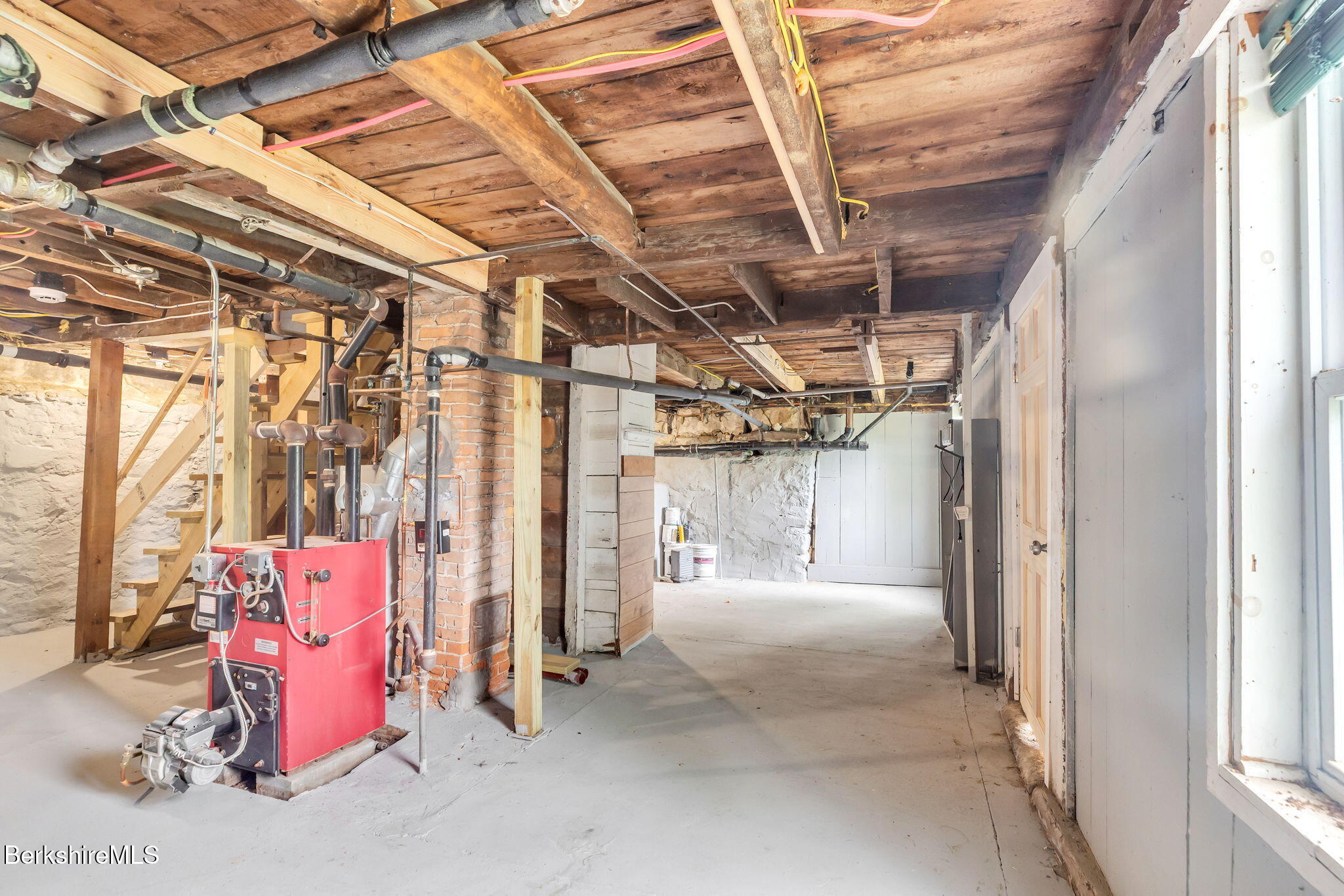 90 Maple St, Lee, Massachusetts image 23