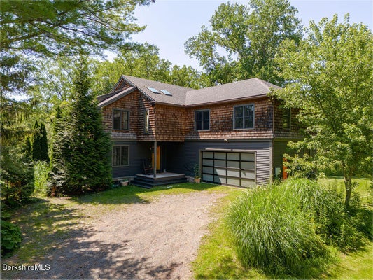 2 GOODRICH ST, STOCKBRIDGE, MA 01262 - Image 4d0be184e8b1eb9aaba56a87dff7f01f/1710850718