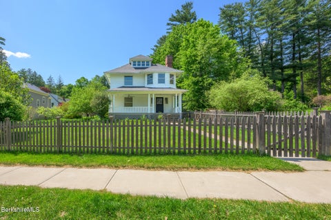 Homes For Sale - 8 Oak St<br/> Great Barrington, MA 01230