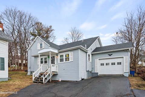 Homes For Sale - 20 Marietta St<br/> North Adams, MA 01247