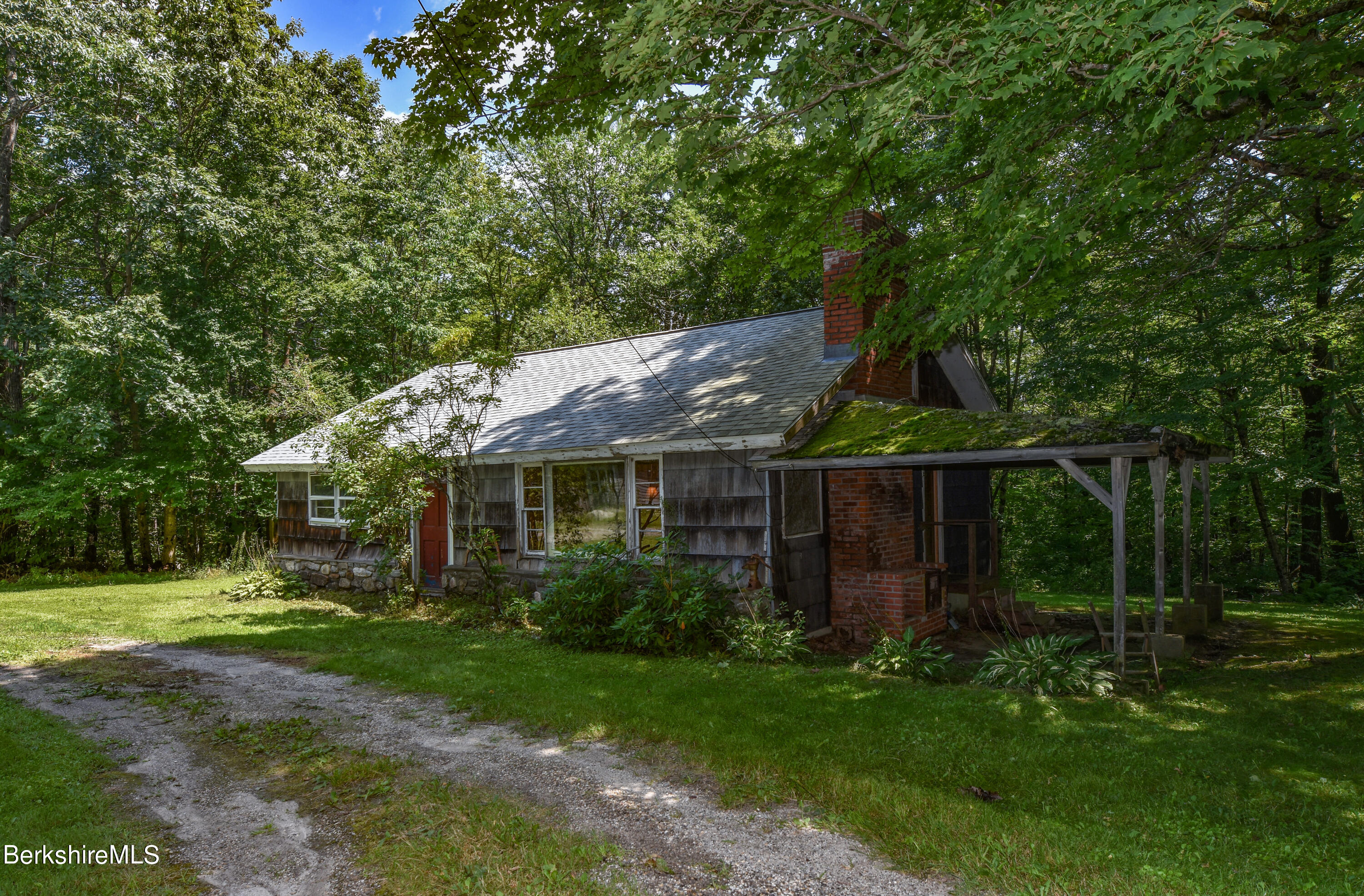 122 West St, Sandisfield, Massachusetts image 3