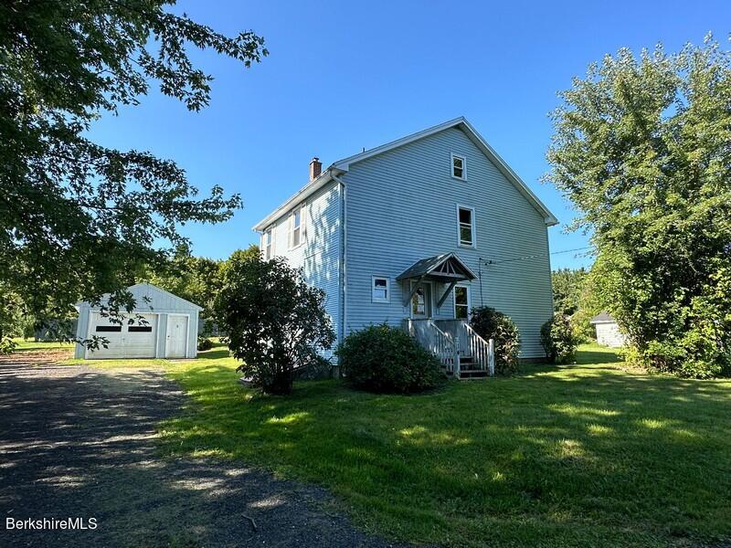 14 Russell Stage Rd, Blandford, Massachusetts image 1