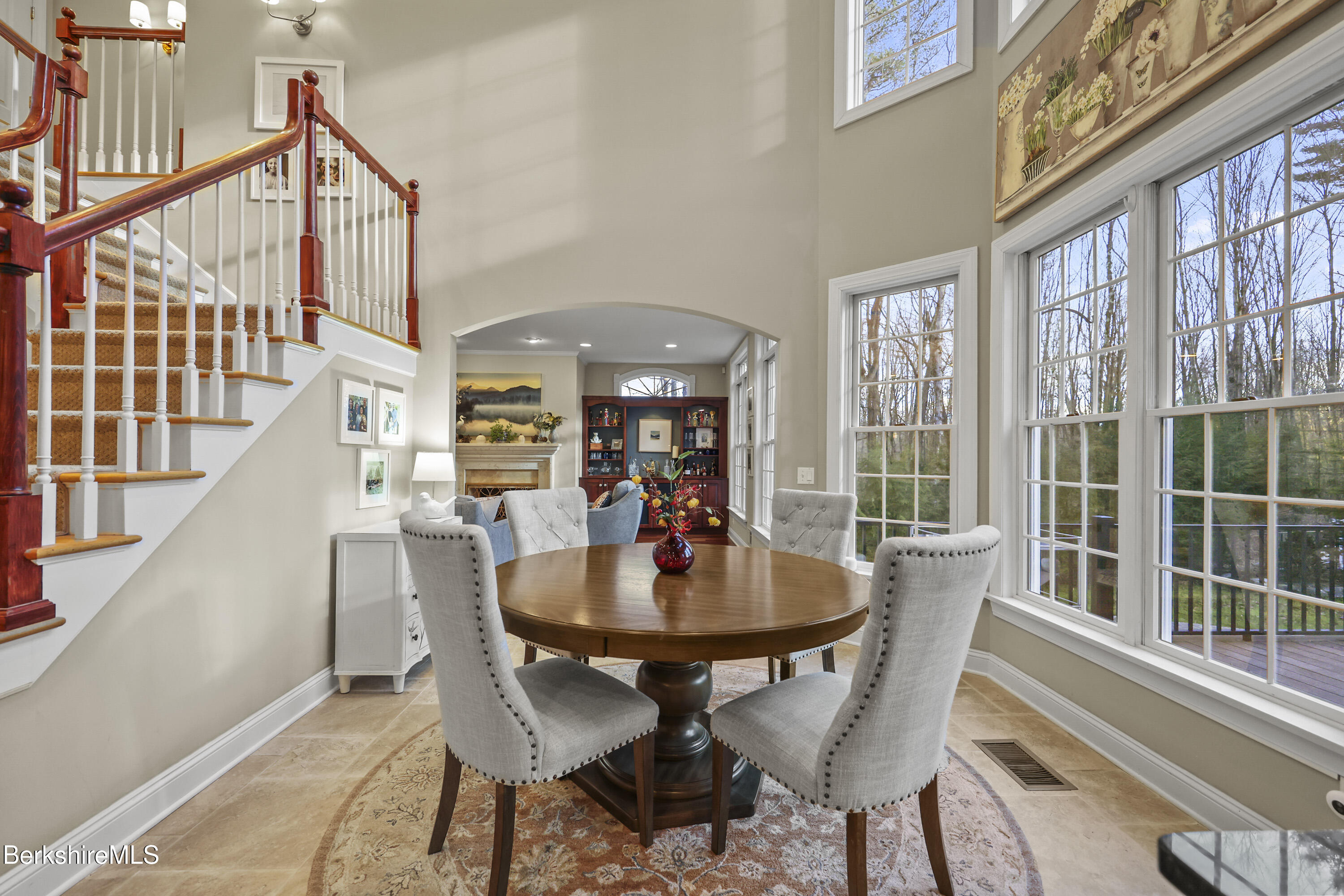 Pittsfield, Massachusetts 01201, United States, 5 Bedrooms Bedrooms, ,5 BathroomsBathrooms,Residential,Active,248806